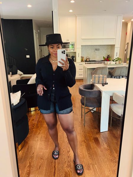 Got a chance to check out a local wine bar this Sunday and this was the perfect outfit. Fedora is via shoplivinfearless.com but linking everything else including some of my faves from Coach Outlet. 


#LTKunder100 #LTKfit #LTKcurves