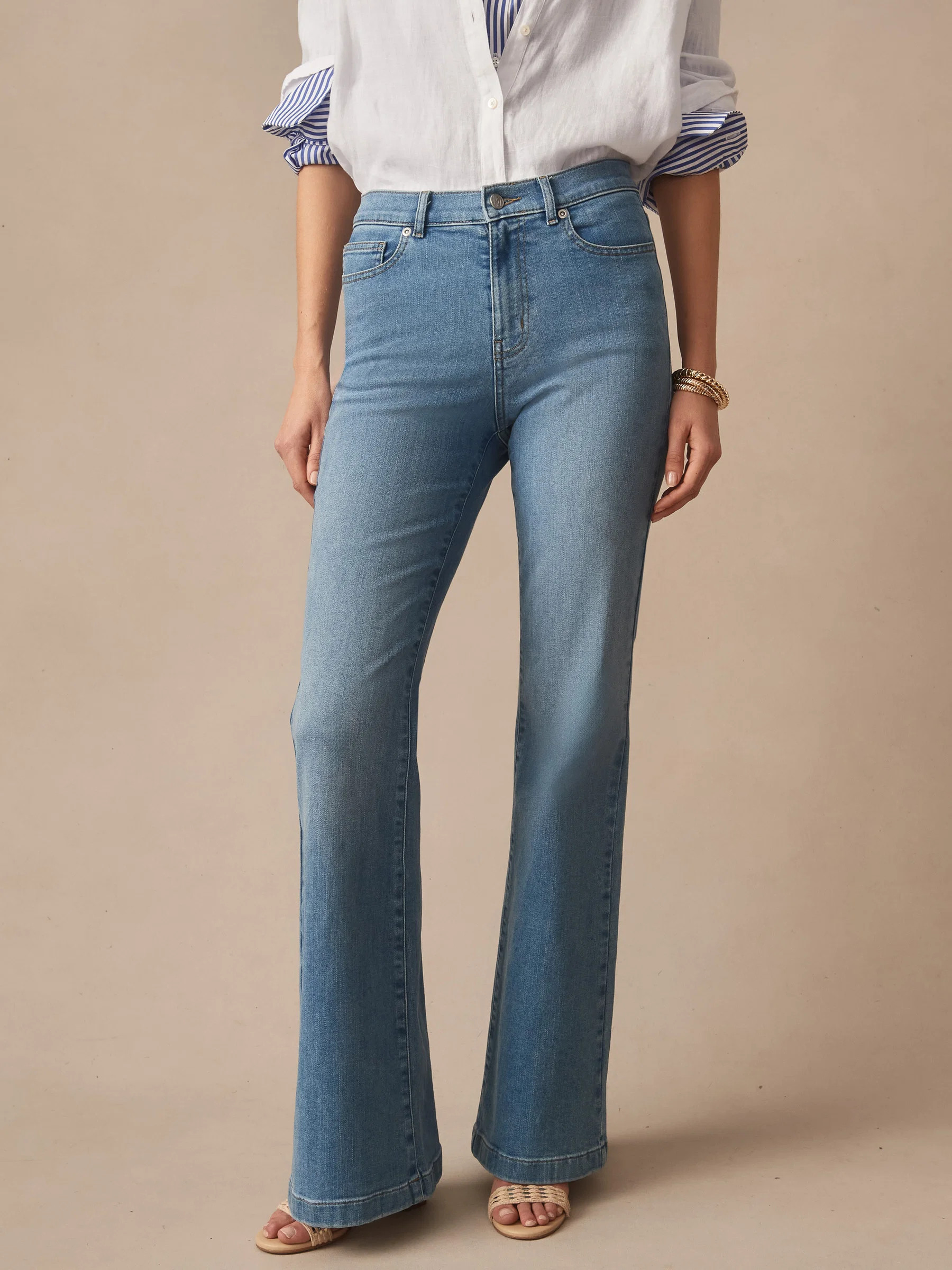 Lt_Denim Solid Domino Jeans | Women's Pants | J.McLaughlin | J.McLaughlin