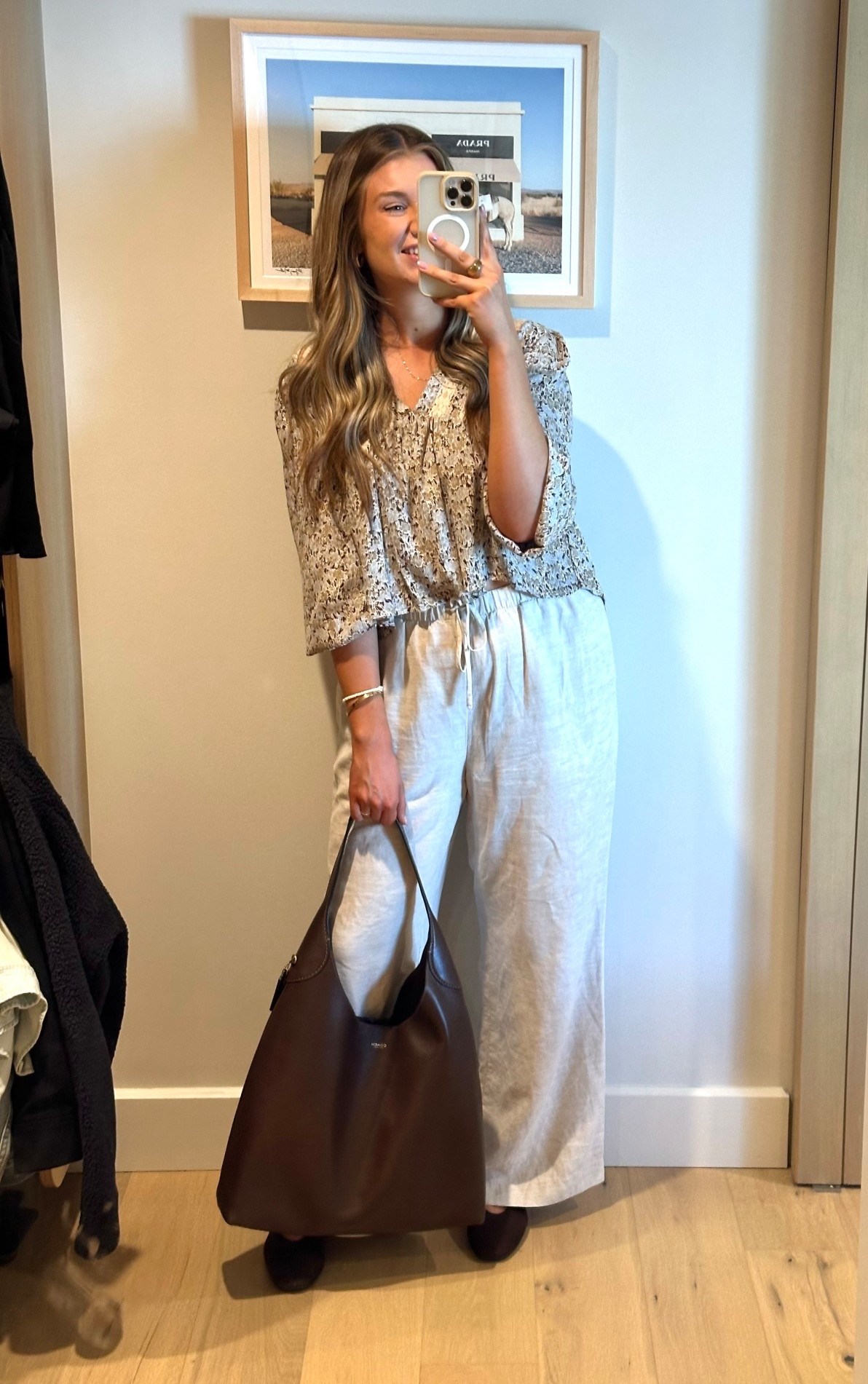 Fall transition with florals!! 🥰 tagged a few alternatives to this shirt and lots are on sale!!

#LTKsummer #LTKmodest #LTKcanada