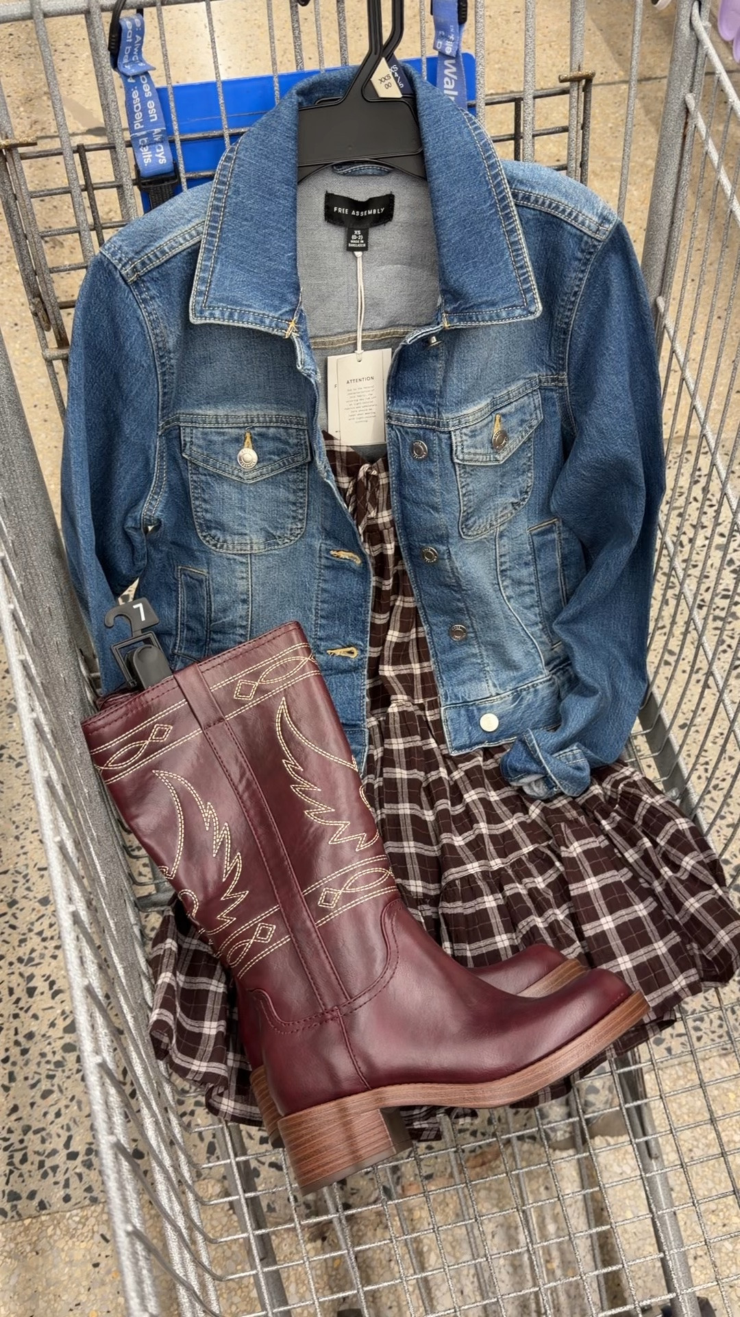 Walmart fall outfit idea, country concert outfit idea. #walmartfashion