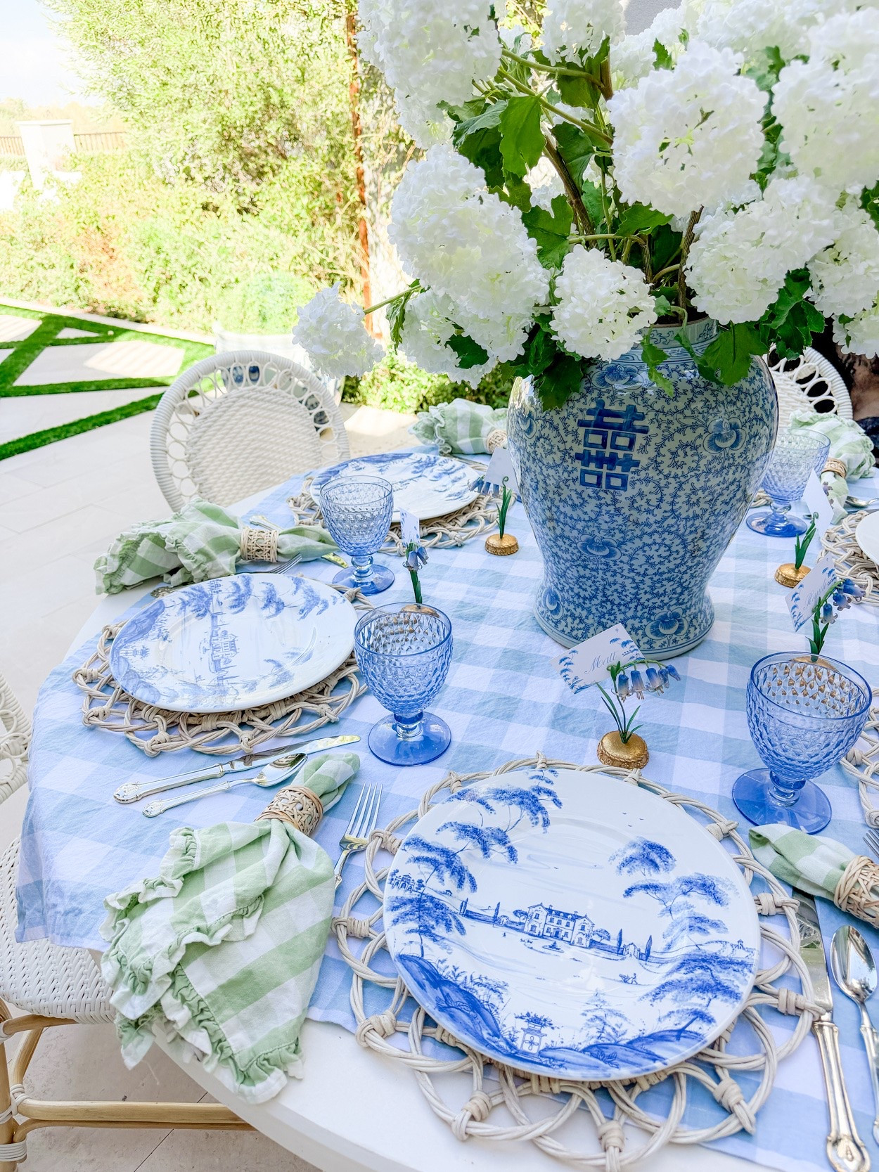 Summer soirées are my favorite

#LTKHome