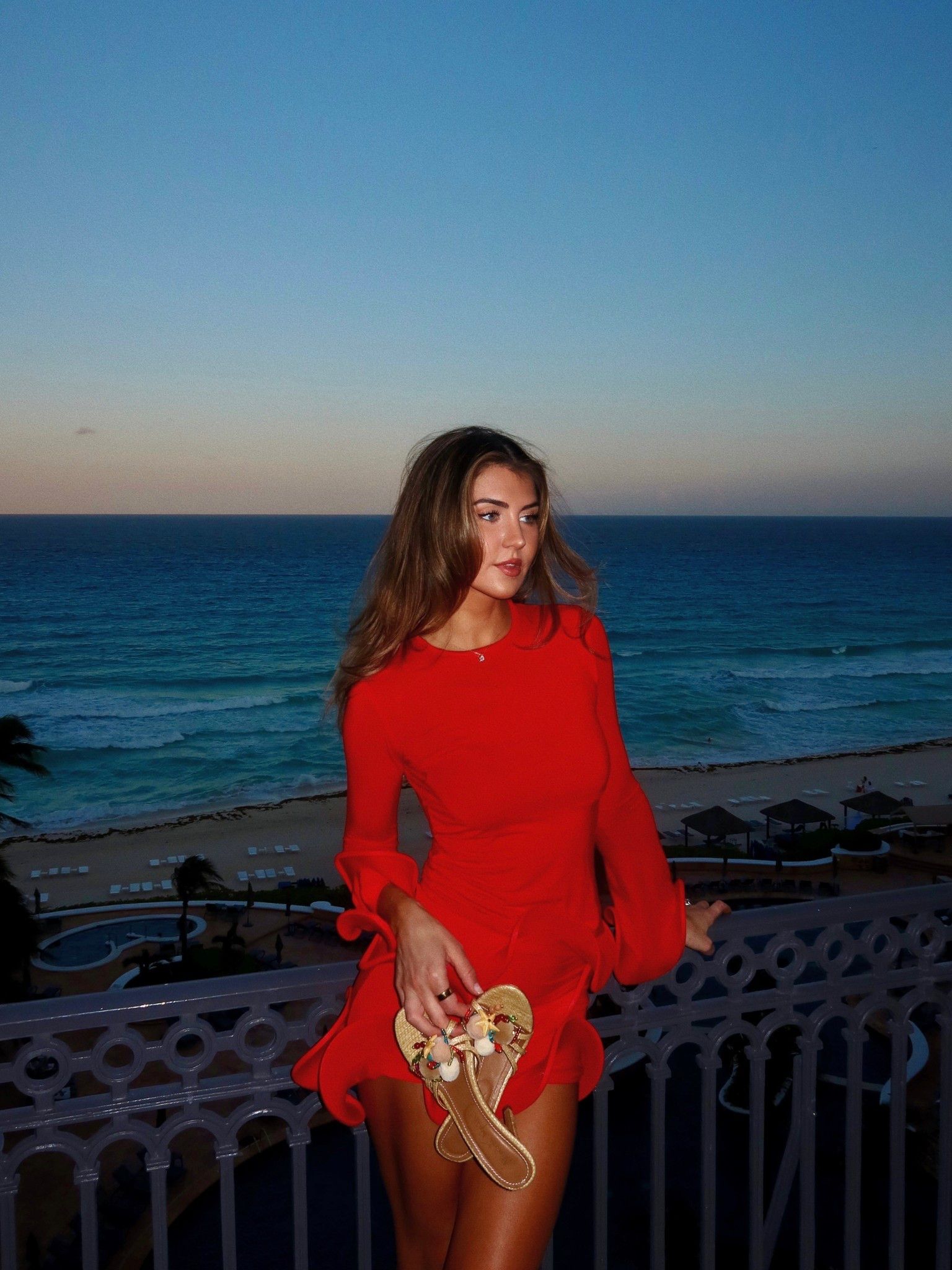 Wearing XS in this set! Shows run small so size up if in between sizes ❤️