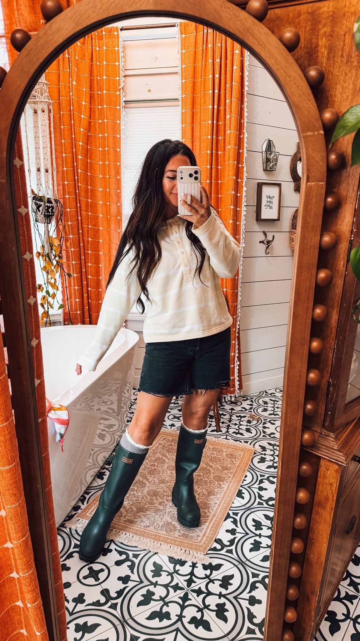 The best rainy day comfy fit!!

#LTKU #LTKootd #LTKSaleAlert