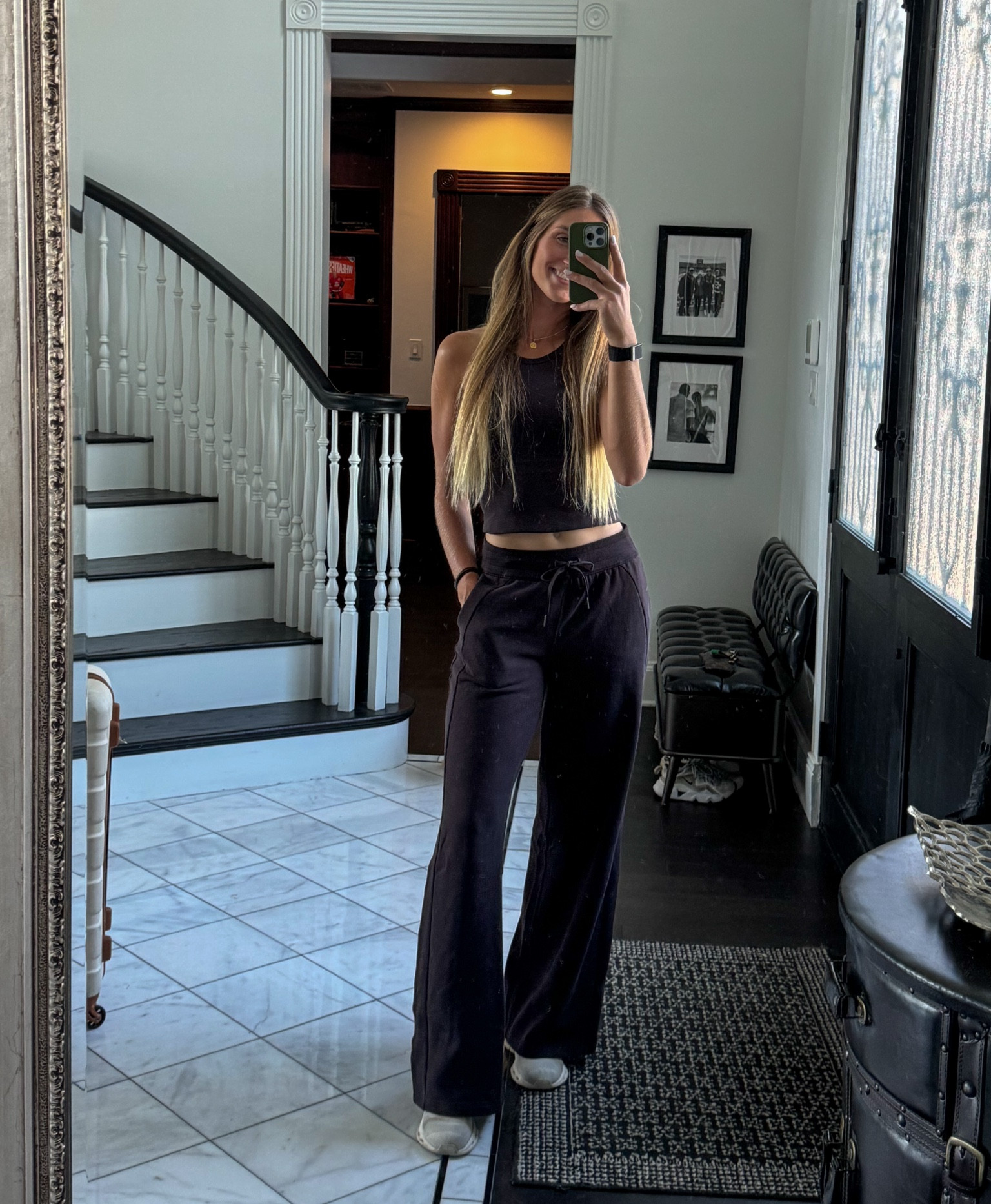 the COMFIEST airport fit!!!🤎 and the pants come in TALL!!! i’m wearing a tall medium in the pants and a size 6 in the top! 

#LTKActive #LTKtravel