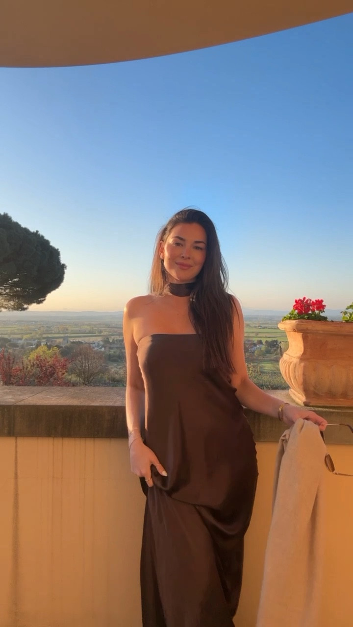 What I’m wearing in Italy tonight 🇮🇹 spring outfit, wedding guest dress, spring dress

#LTKWatchNow #LTKStyleTip #LTKTravel