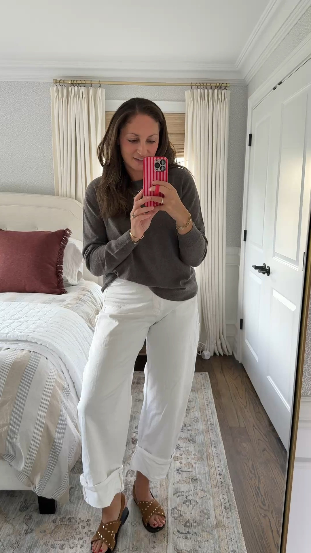 I’ve been reaching for this @Quince sweater all week! I own it in 4 colors and the quality, price and fit truly can’t be beat. Paired with my favorite wide barrel lev Jena in white (white jeans for fall are so cute!!) and necklace stack…

#LTKootd #LTKdayinmylife #LTKSeasonal