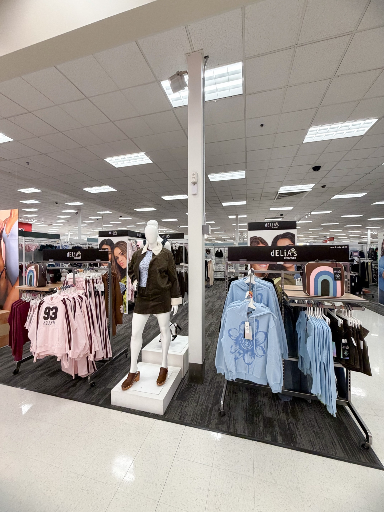 Target x Delia’s // millennium fashion

#LTKSeasonal #LTKOver40