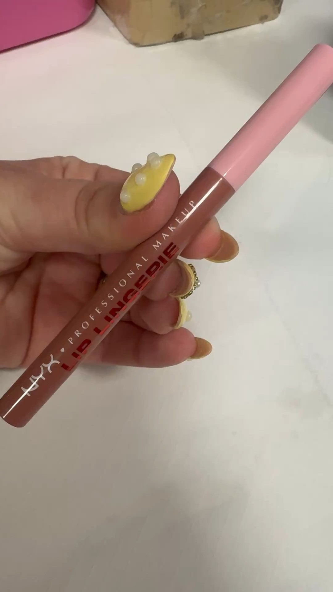 Shade cuff me 

#LTKFestival #LTKdayinmylife #LTKgrwm