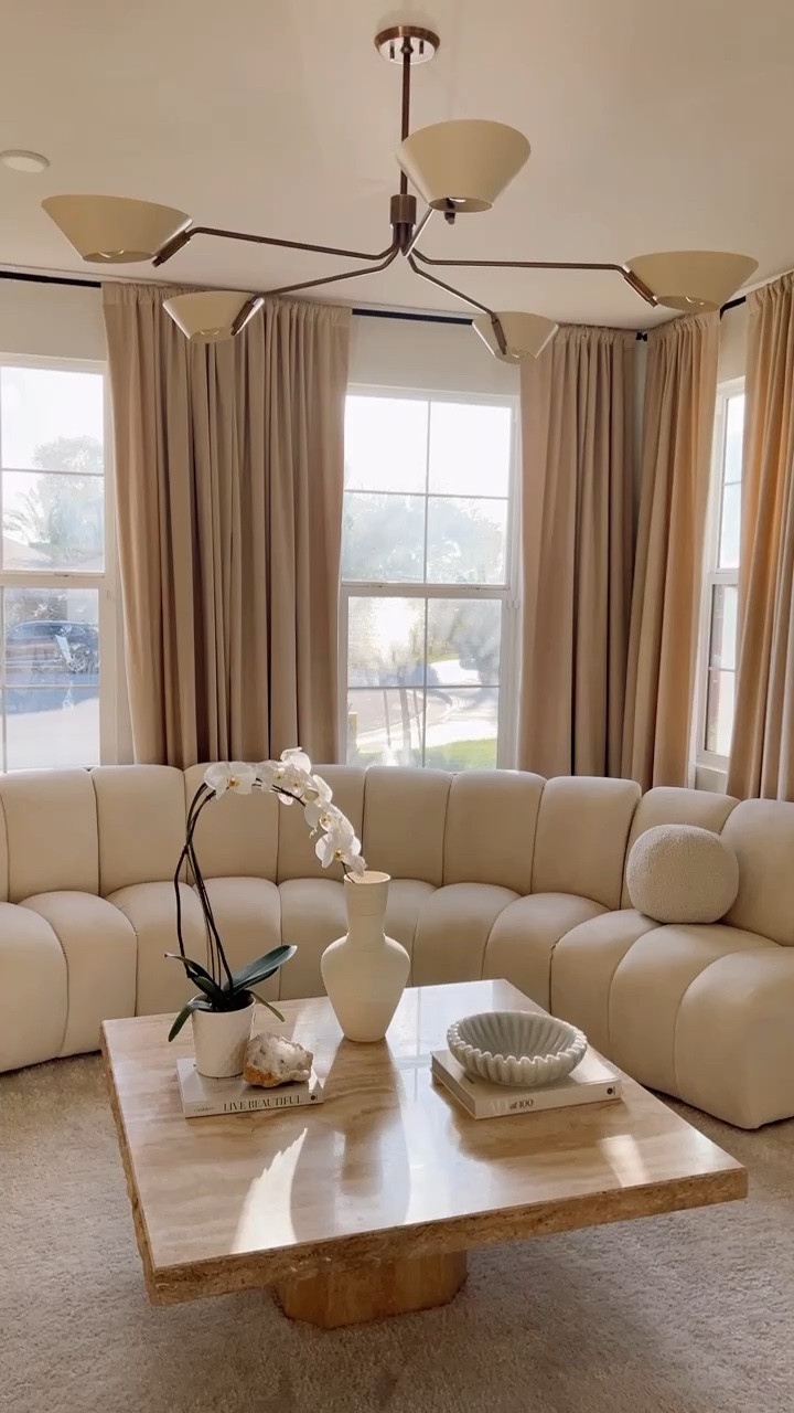 Beautiful all white interiors ✨🤍🤍🤍

#modernhome #whiteinteriors #formallivingroom #serenespaces #whitesofa #curvedsofa #fashionhome

#LTKhome