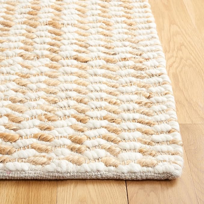 SAFAVIEH Natural Fiber Collection Area Rug - 4' x 6', Natural & Ivory, Handmade Jute & Wool, Idea... | Amazon (US)