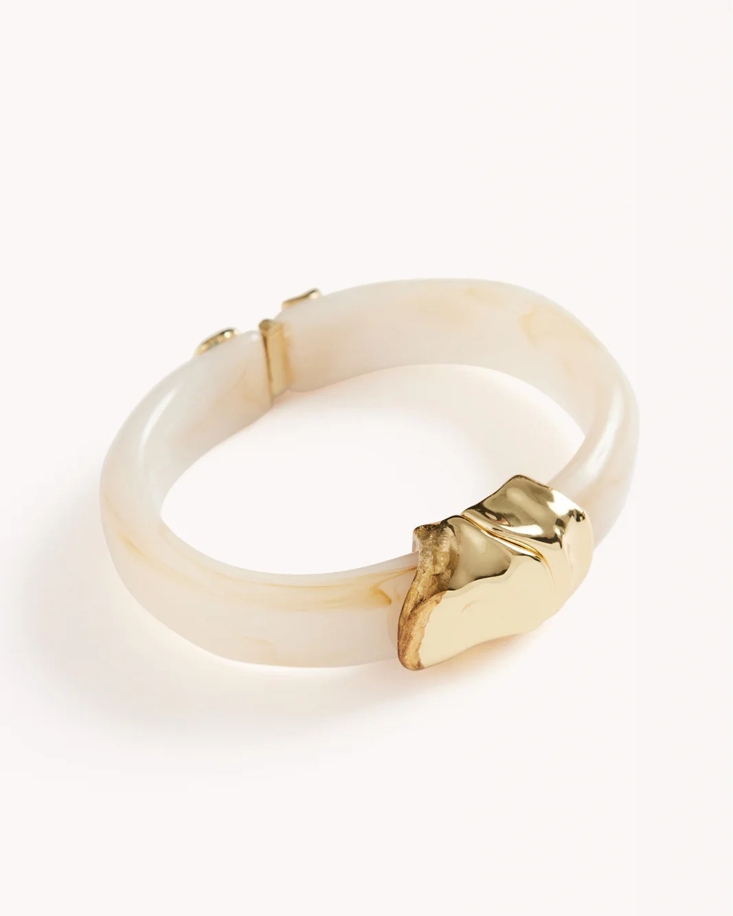ARIAH BANGLE - CREAM-GOLD PLATED 18K | Billini AU