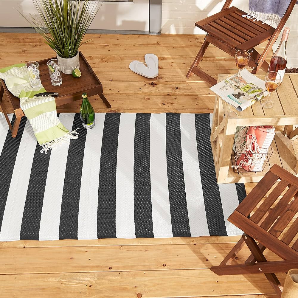 DII Outdoor Rug Collection Reversible Woven Polypropylene Plastic Straw Mat, 3x6-Feet, Black & Wh... | Amazon (US)