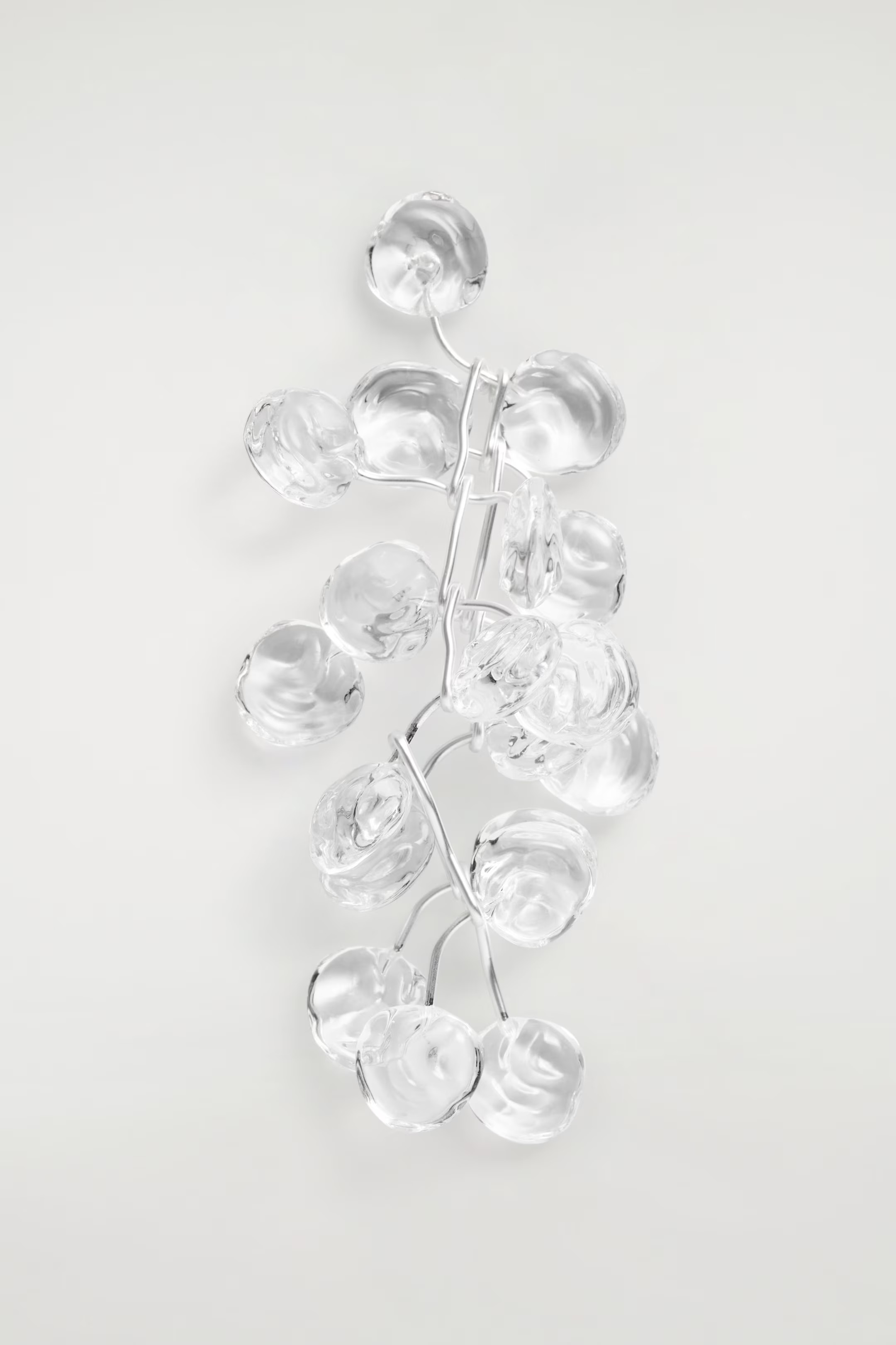 CASCADING BROOCH - CLEAR / SILVER | COS | COS (EU)