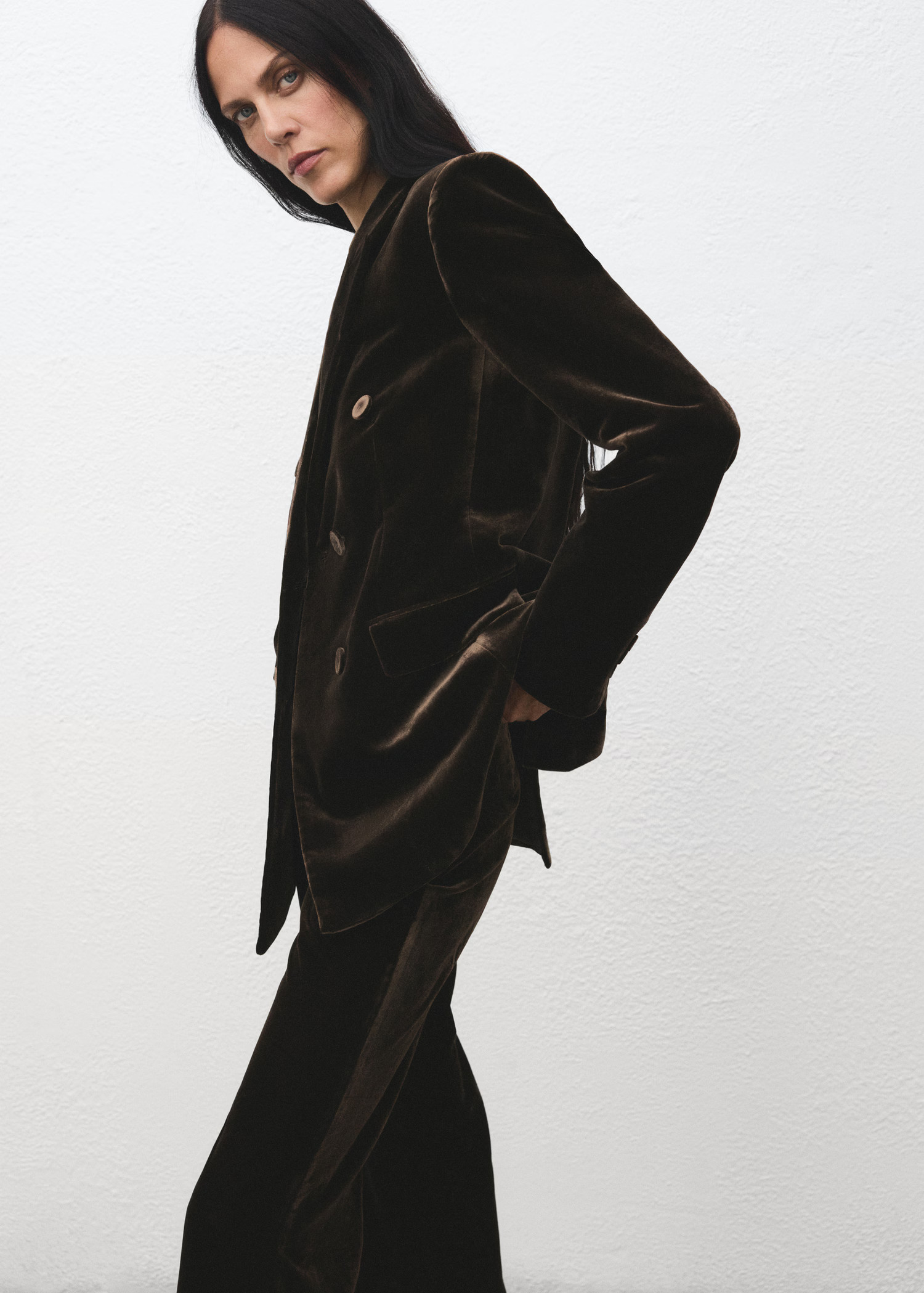 Double-breasted velvet suit jacket - Women | MANGO United Kingdom | MANGO (UK)