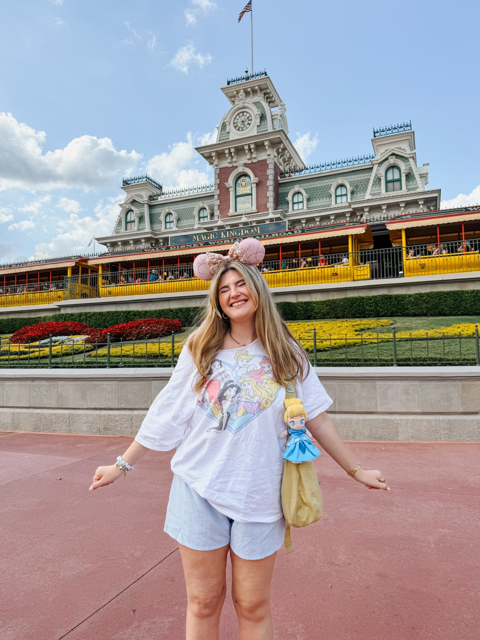 Disney world spring into summer outfit inspo 🫧🫶🏼👑🧚🏻💖

🏷️: Disney girl outfit inspo, Disney world, princess inspired ootd, Disneyland, Disney travel inspo, Pinterest aesthetic, spring Pinterest board, spring aesthetic, Pinterest girl, feminine style, free people aesthetic, Amazon style, gingham shorts style

#LTKStyleTip #LTKTravel #LTKSeasonal