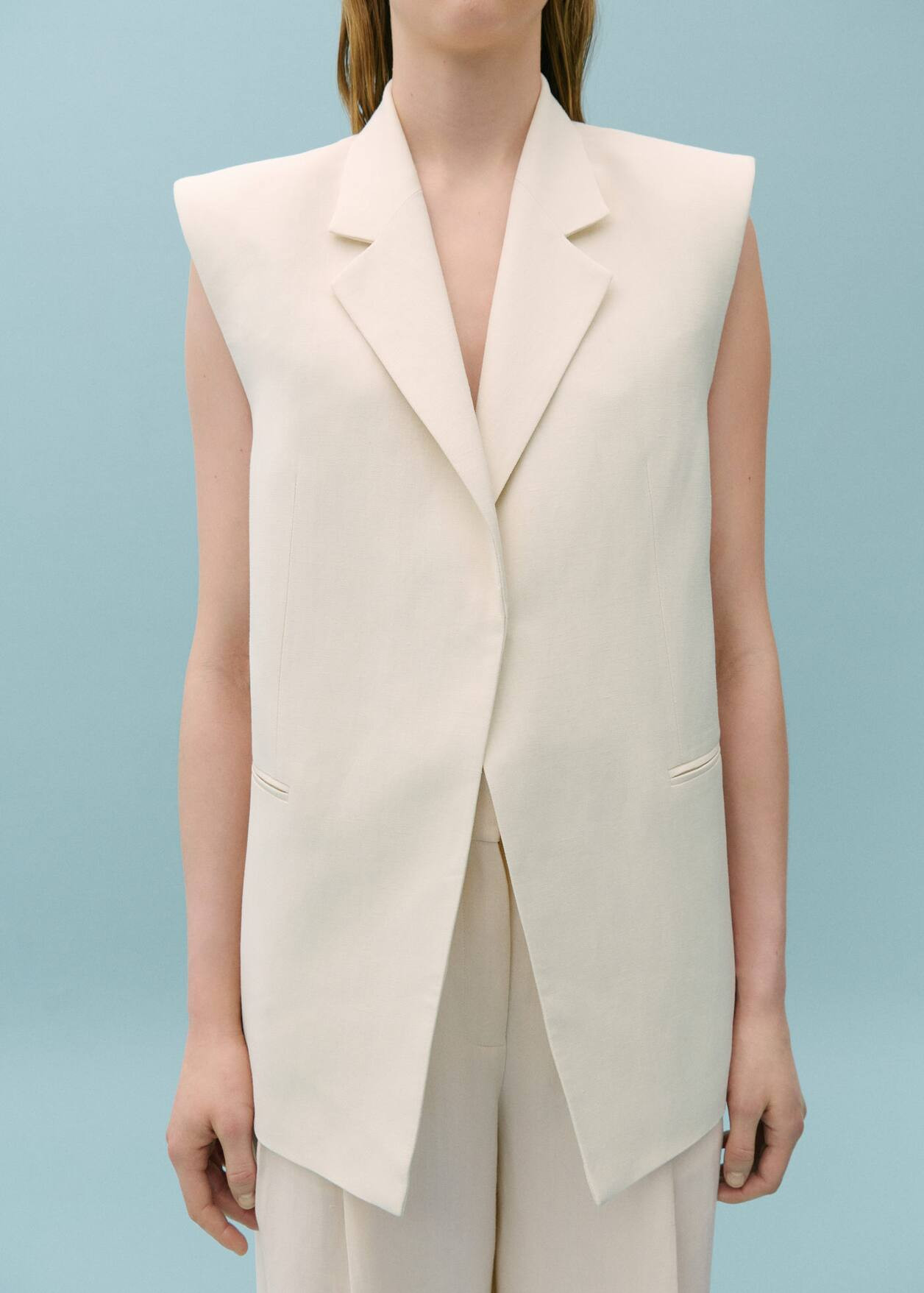 Suit ves with open back | MANGO (US)