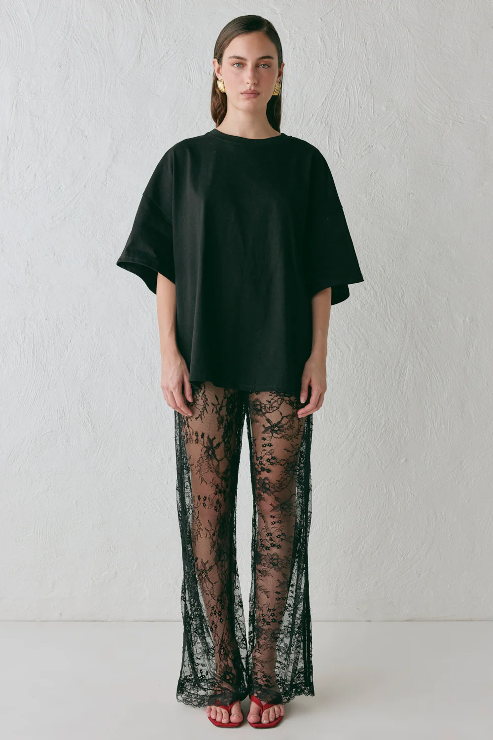 Willow Tee Black | VRG Grl