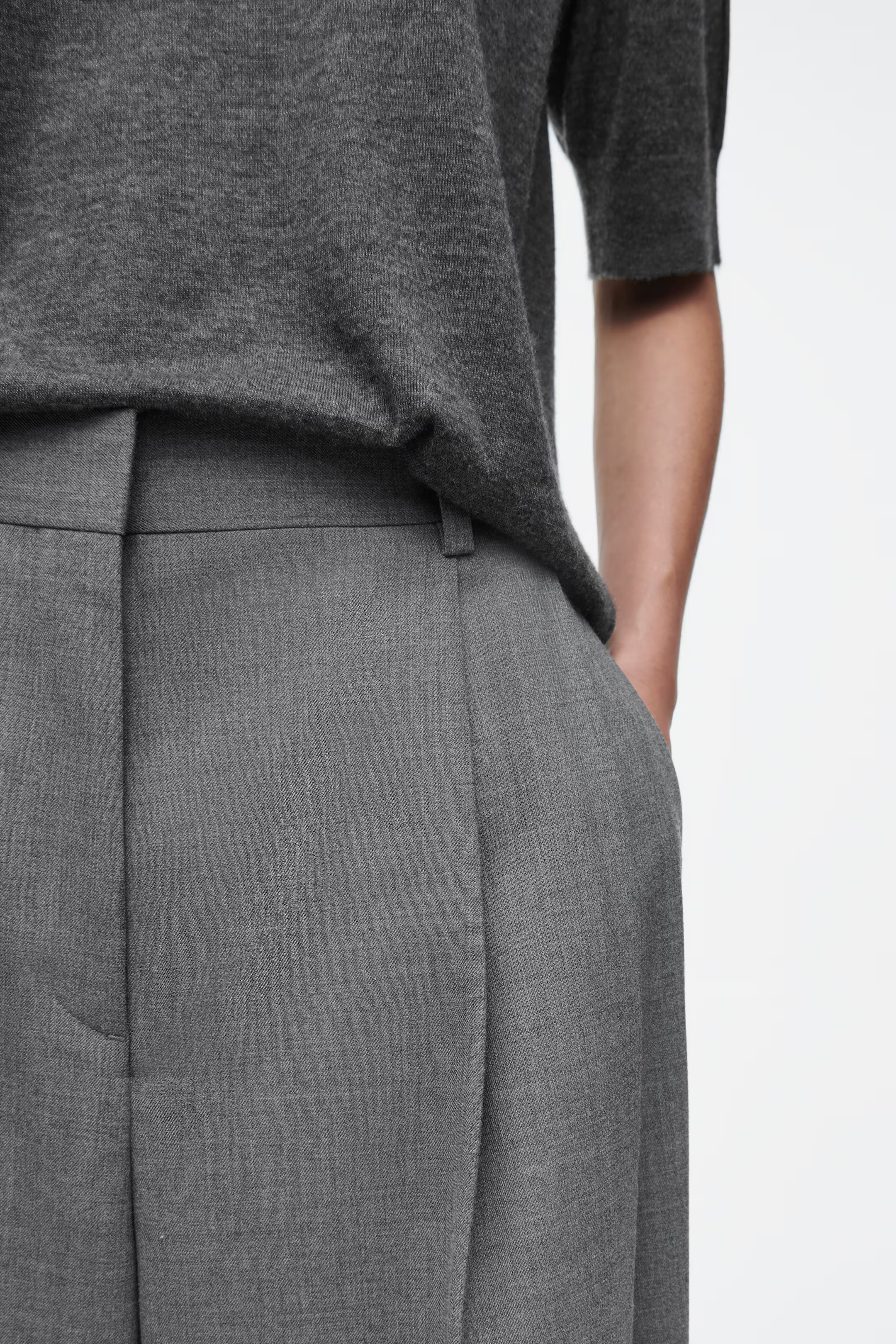 RELAXED TWILL WIDE-LEG TROUSERS - GREY - Ladies | H&M GB | H&M (UK, MY, IN, SG, PH, TW, HK)