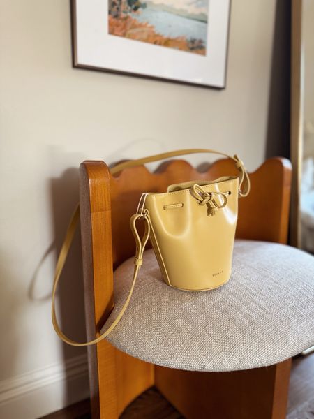 my new little bag in the prettiest buttery yellow 😍 

#LTKstyletip
