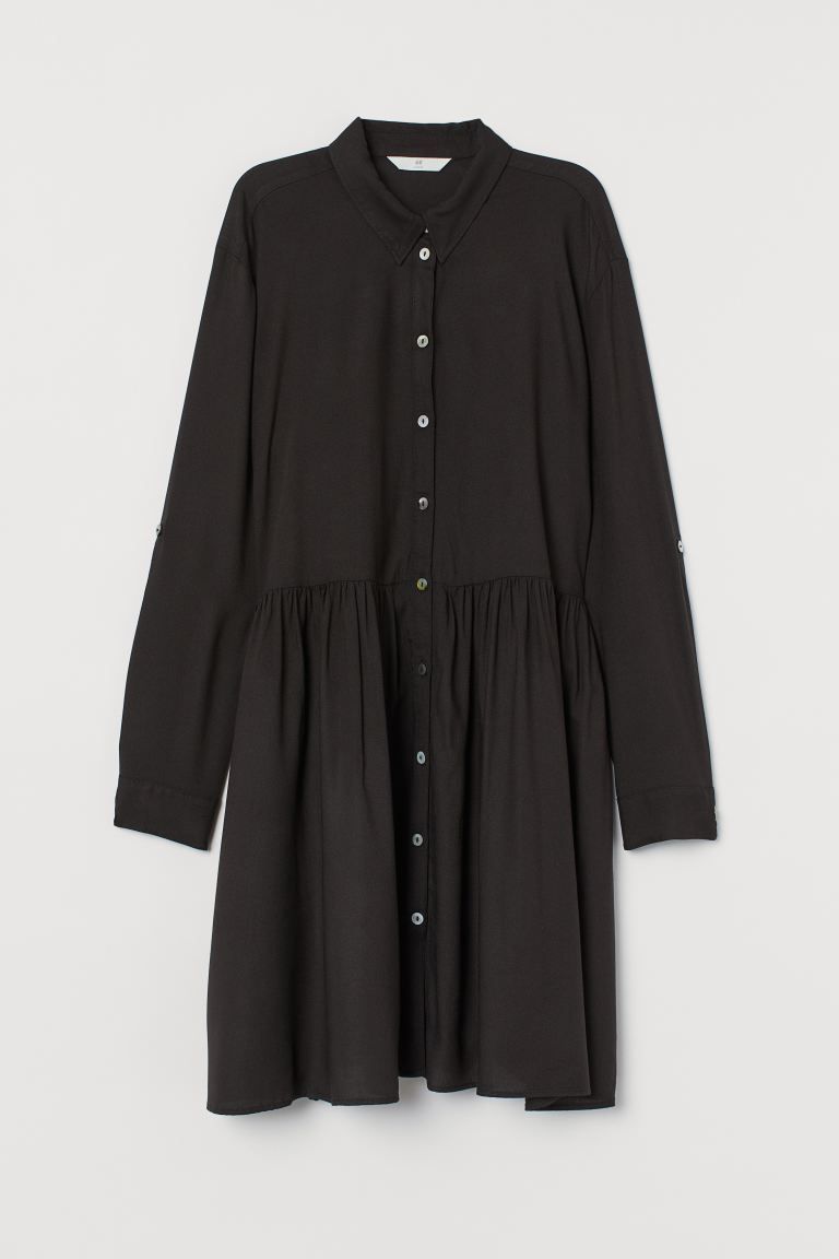 Short dress in airy, woven viscose fabric. Collar, buttons at front, gently dropped shoulders, an... | H&M (US)