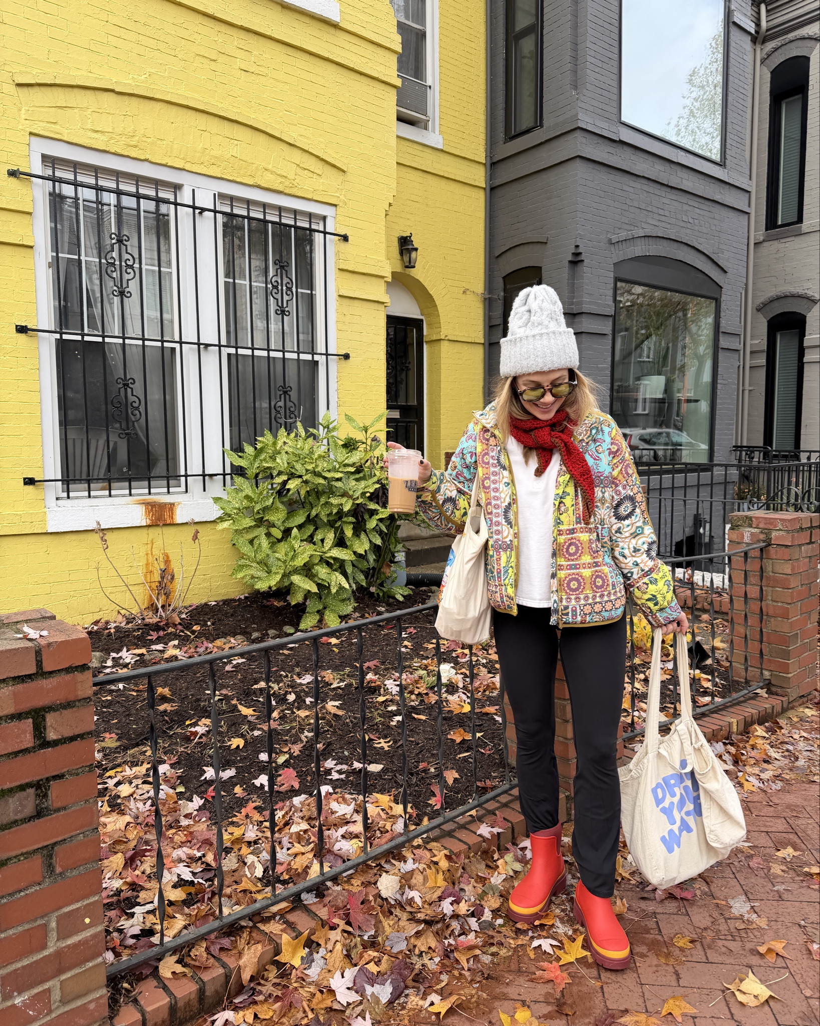 Rainy Saturday morning farmers market run ☕️ 

Boots are tts and the BEST waterproof, warm, comfortable boots!

Jacket is a few years old but I linked the solid color version! I got an XS and it’s very roomy. Packs up soooo nicely and is honestly so warm!

Size S short in leggings - I’d usually do regular length at 5’4"