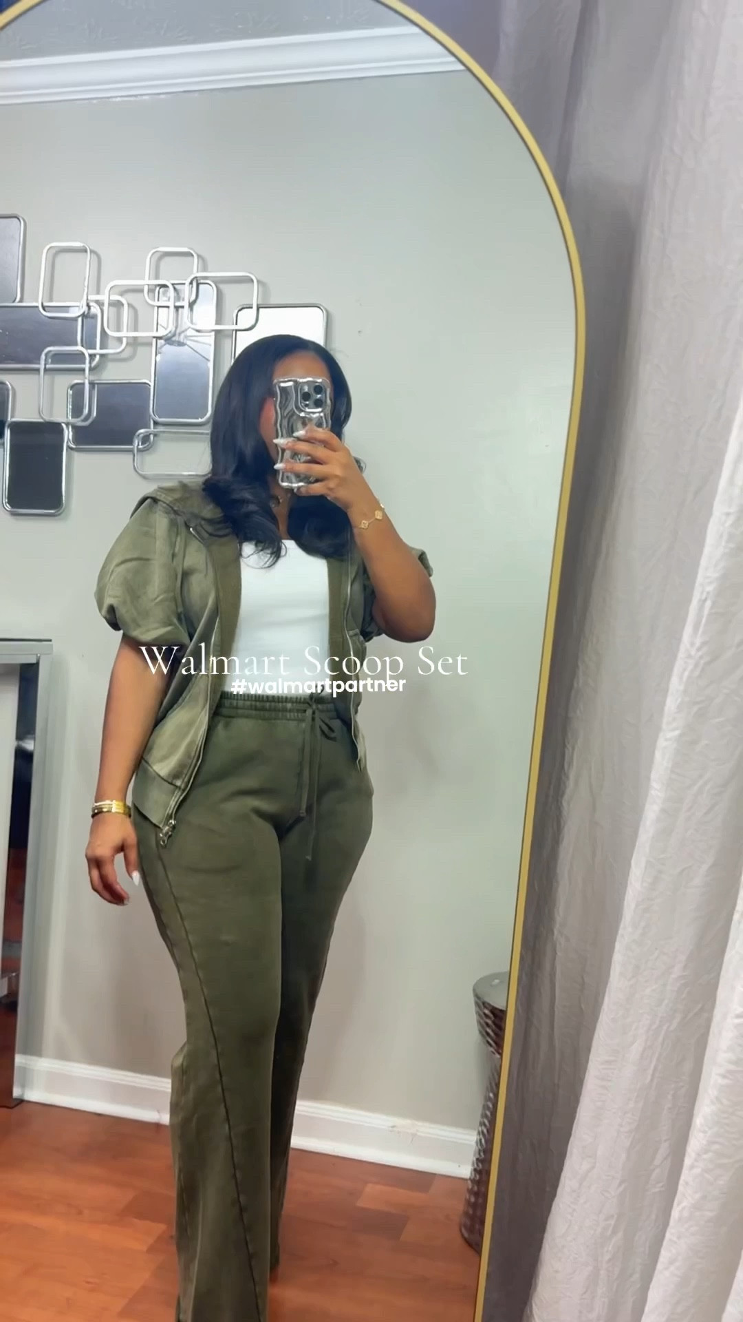 Walmart scoop  Set.

Scoop set  Women's and Women's Plus Fleece with matching sweatpants 

 #walmartpartner 
#walmartstyle 
@walmartstyle 

I’m wearing a size Ex small top And medium bottom 

All of these items come in a variety of sizes and colors, so there’s something for everyone!

walmart two piece  set
walmart fashion finds
walmart fashion finds 2025
walmart must have 
walmart winter  2025
clothes



#LTKSaleAlert #LTKFindsUnder50 #LTKActive