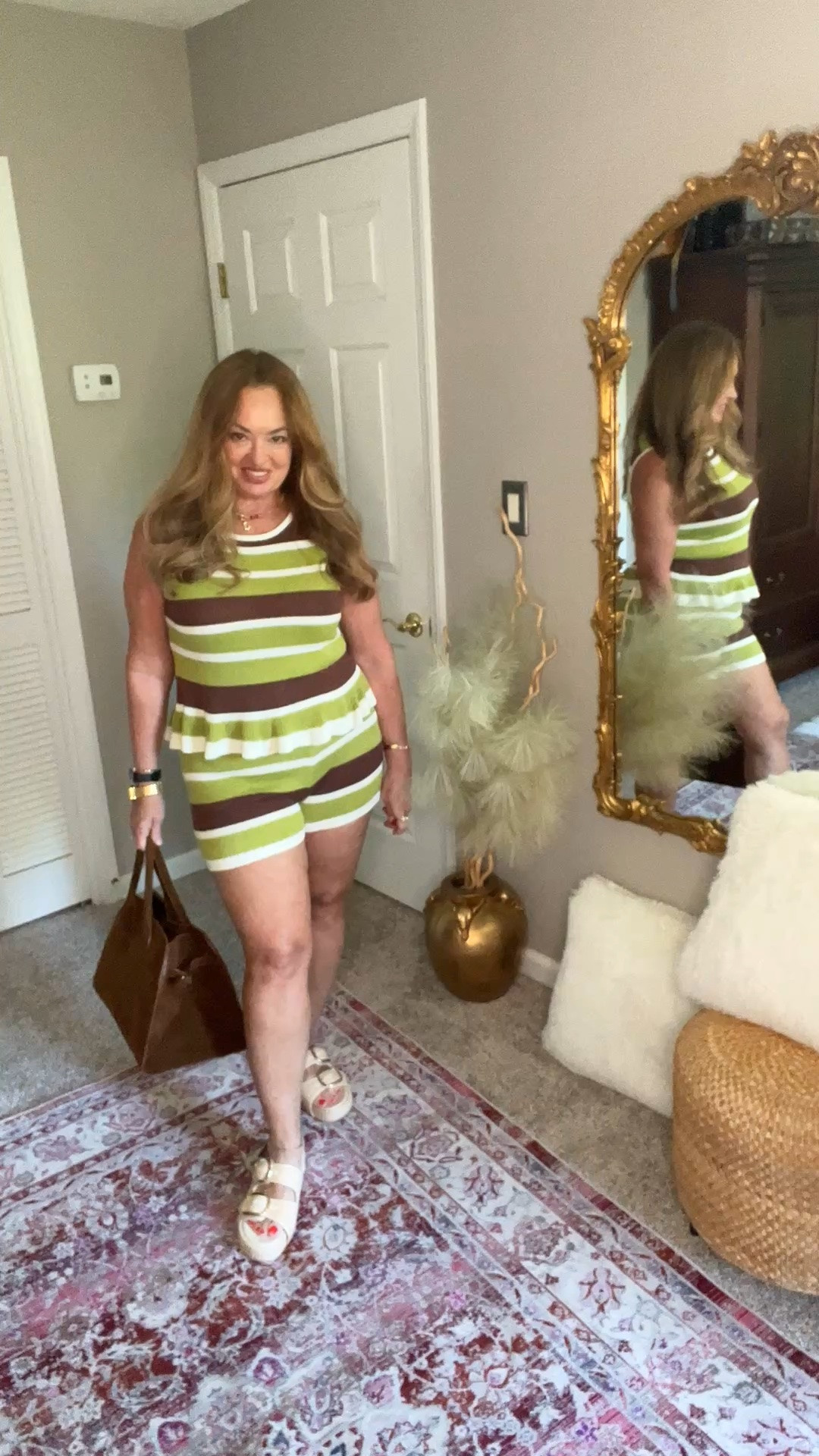 Fabulous 2 piece knit short set in moss green and chocolate brown.. love the ruffle waist detail.

#LTKgrwm #LTKootd #LTKmorningroutine