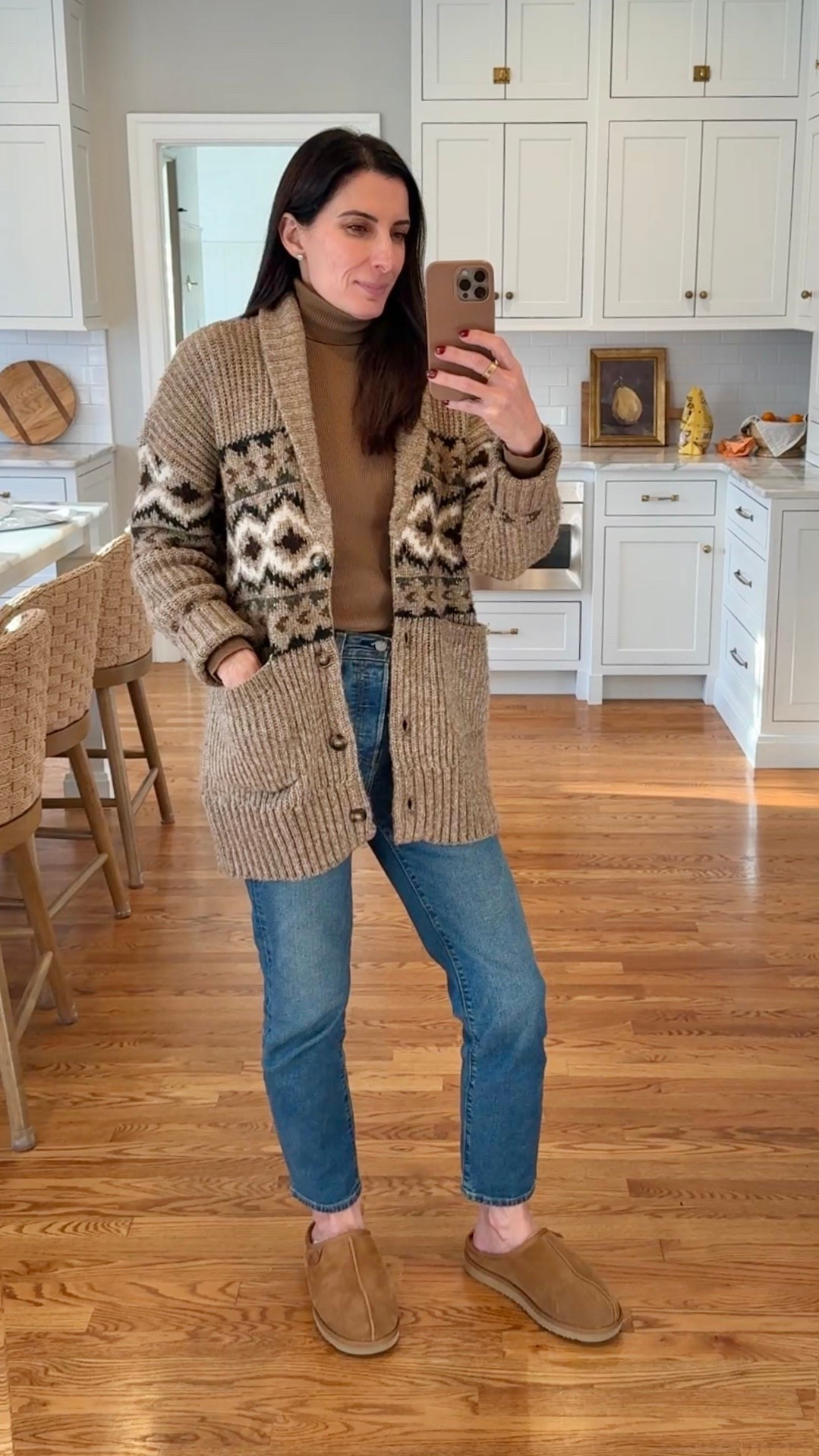 Warm and cozy oversized cardi 

#LTKdayinmylife #LTKOver40