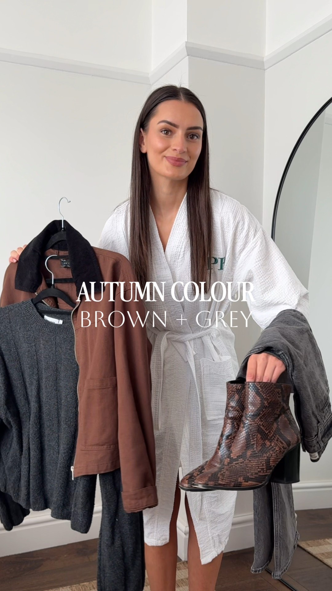 Autumn colour combo to try: brown + grey

Cropped barn jacket, knitwear, grey straight leg jeans, snake print ankle boots, croc shoulder bag

#LTKuk #LTKautumn