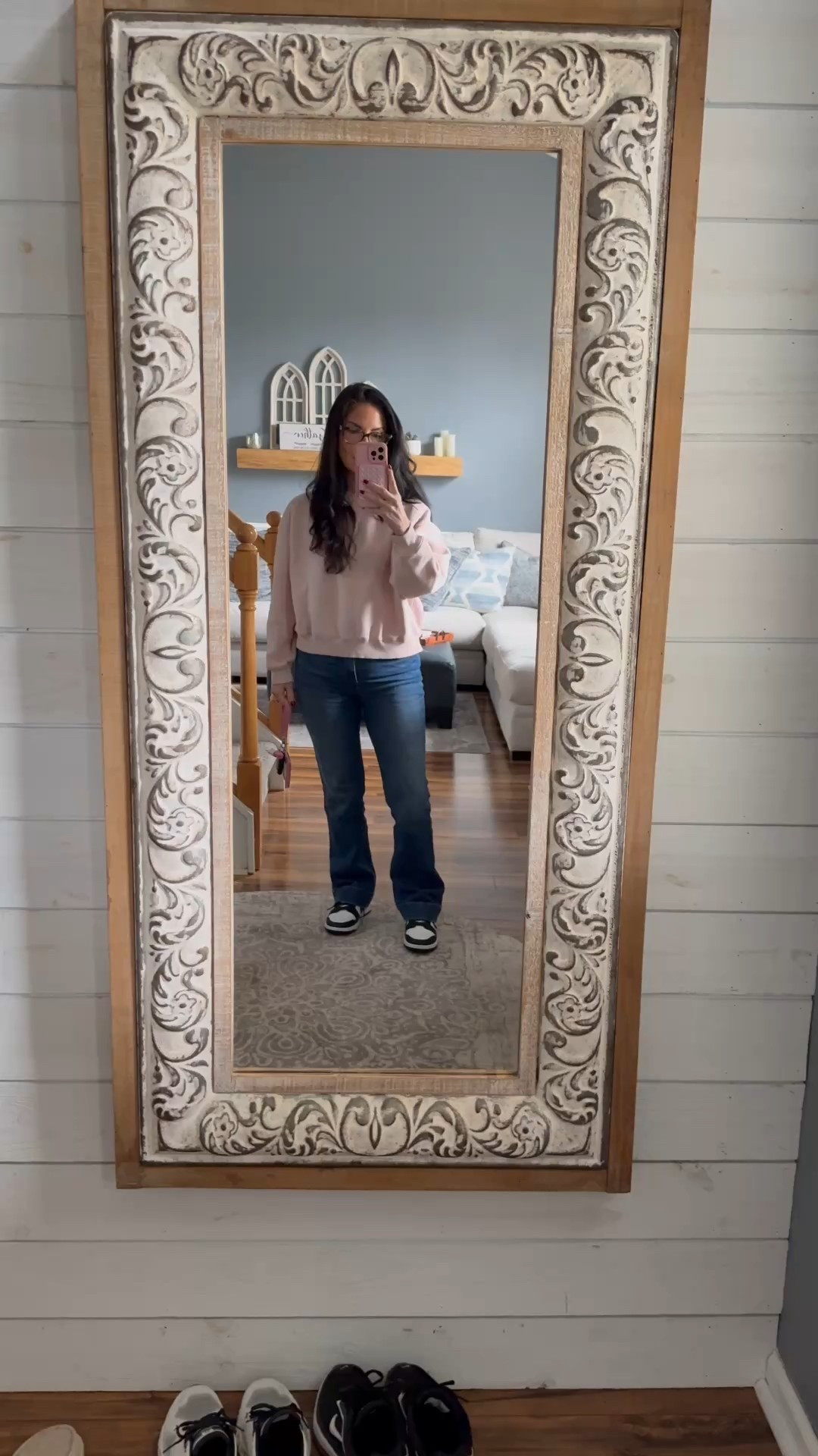 Nuuds Crewneck Sweatshirt - XS
KUT Jeans - Size 2
Nike Dunks
Andar Denner Wallet - Peony

#LTKWatchNow #LTKStyleTip #LTKOver40