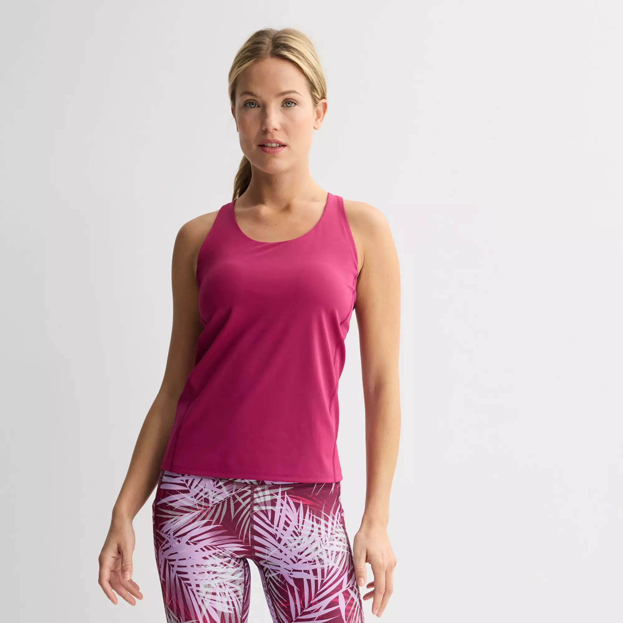 Women's Tek Gear\u00ae Ultrastretch Built-In Bra Tank Top | Kohl's