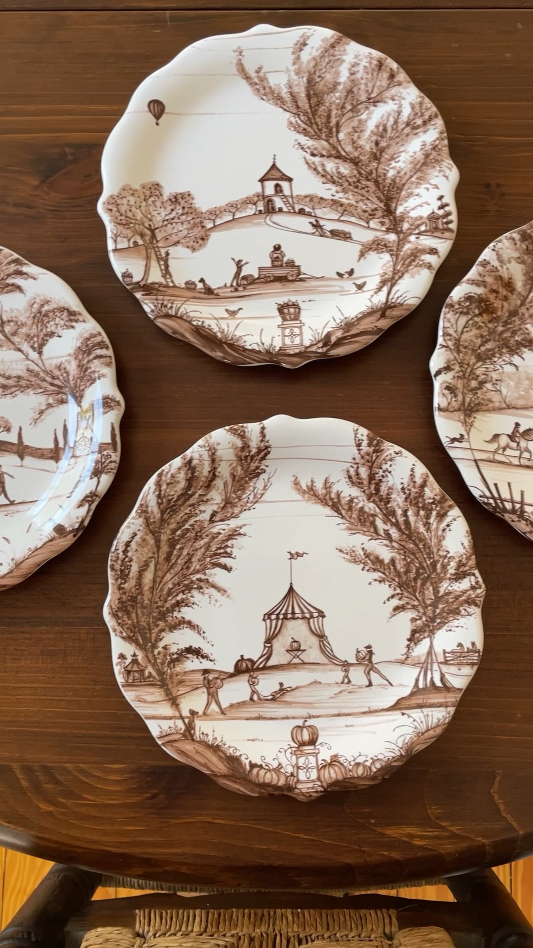 A few of my favorite Juliska products as well as some blankets and pillows I love.
.
@perigold #perigold #ad #perigoldpartner @shop.ltk #liketkit #paidlink @juliskaofficial #juliska @pompomathome #pompomathome @easternaccents #easternaccents