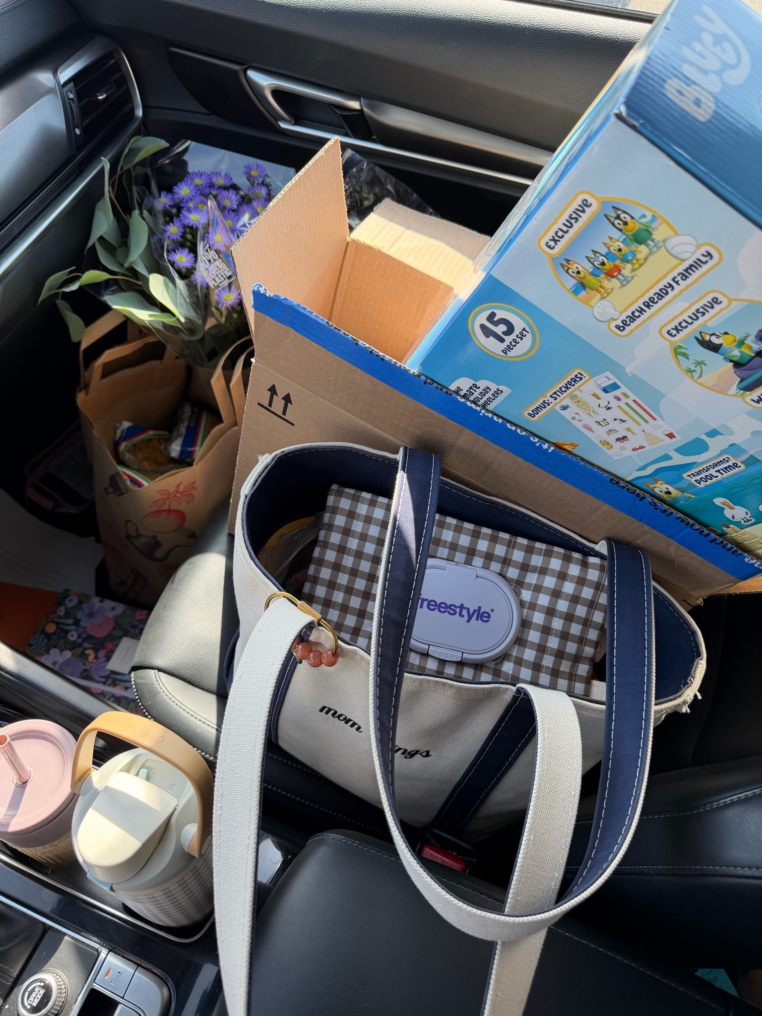 Errand things!!🛍️

Mom things/ mom bag/ moms

#LTKmomlife #LTKdayinmylife #LTKmorningroutine