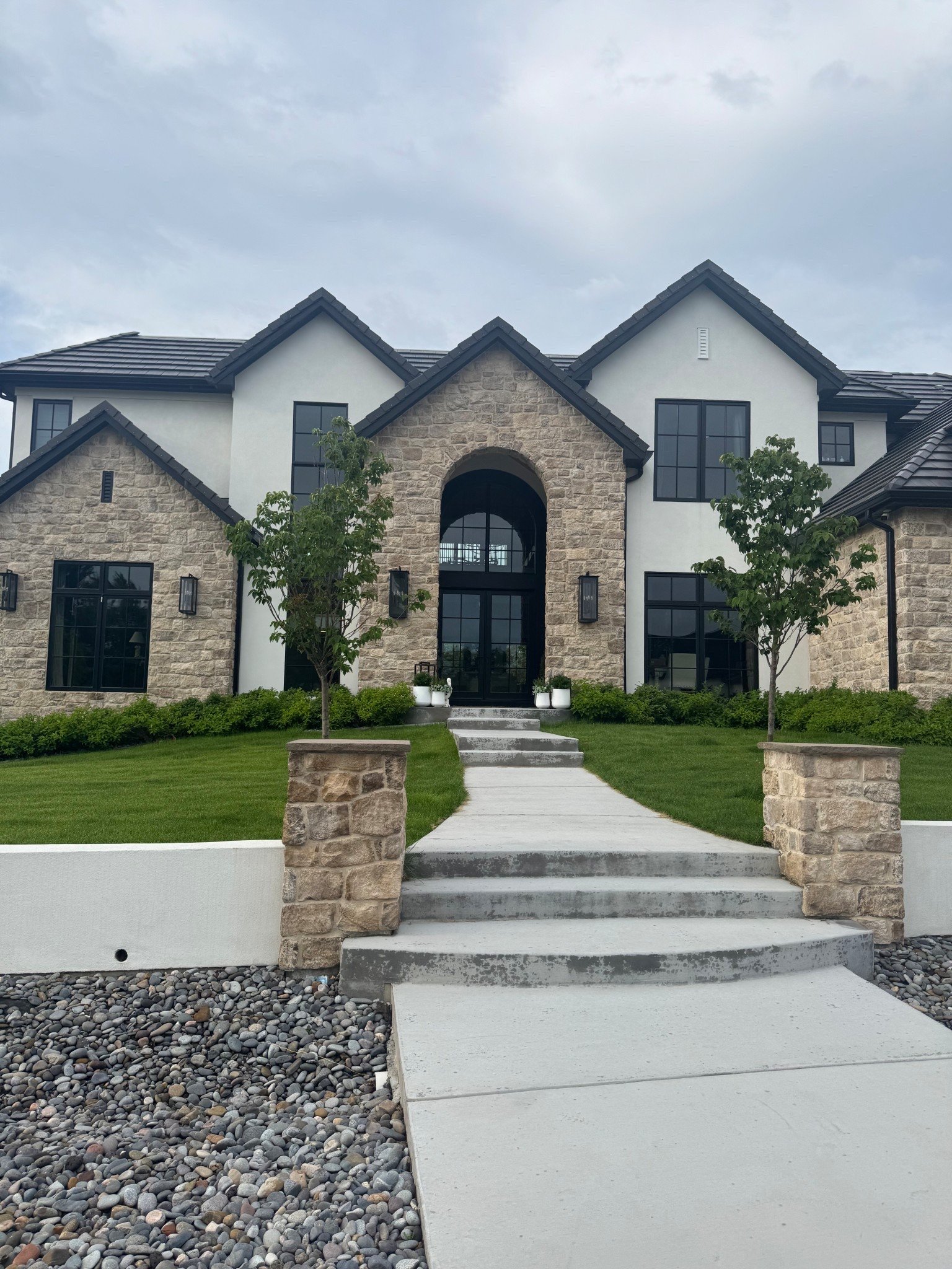 ✨ When the sun sets, the glow up begins.
Exterior lighting isn’t just functional—it’s transformational. With the right fixtures and placement, your home goes from basic to breathtaking. 💡🏡

Design Tip: You can upgrade your outdoor lighting anytime—no full reno needed. Small changes = major curb appeal. 🙌

#ExteriorGlowUp #CurbAppealUpgrade #LightingMatters #OutdoorVibes #DesignerTips #HomeGlowUp #ModernExterior #HomeInspo #HomeAtDusk #DuskVibes #EasyHomeUpgrades #LightingGoals #BeforeAndAfterVibes

#LTKHome #LTKStyleTip #LTKU