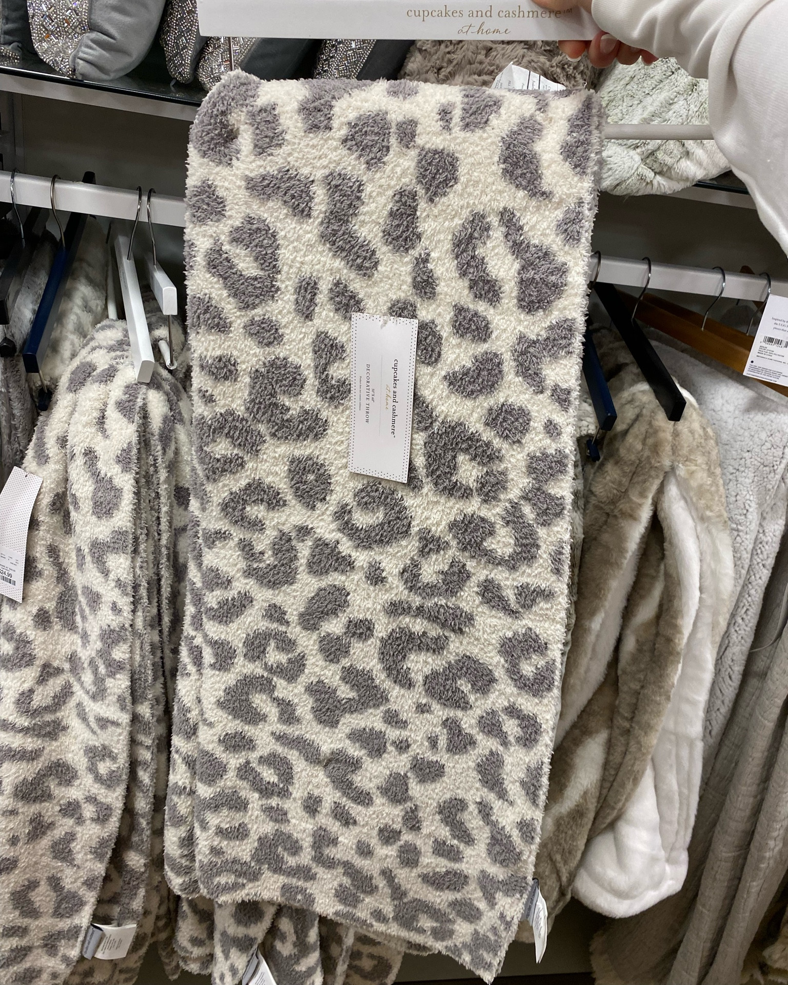Barefoot dreams dupe at Home goods! $24.99! #dupes #dupe #homegoodsfind #homegoods #barefootdreamsdupe

#LTKfamily #LTKhome #LTKsalealert
