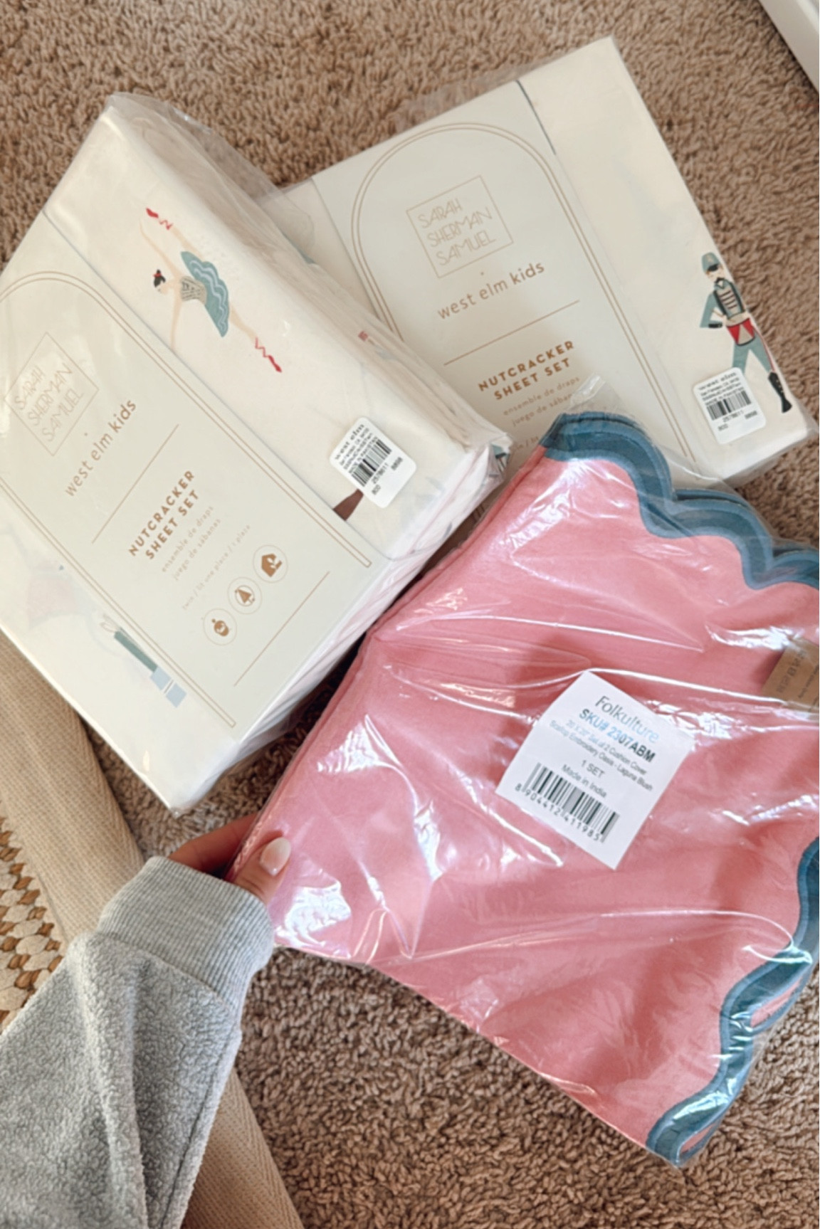 girls Christmas bedroom 🎀

#LTKhome #LTKHoliday #LTKSeasonal