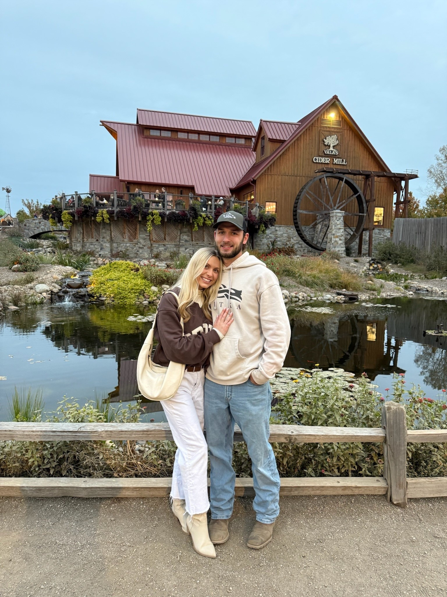 Fall Outfits // Sweatshirts // Cowboy Boots // Gifts For Her // Gifts For Him

#LTKGiftGuide #LTKFindsUnder100 #LTKHoliday