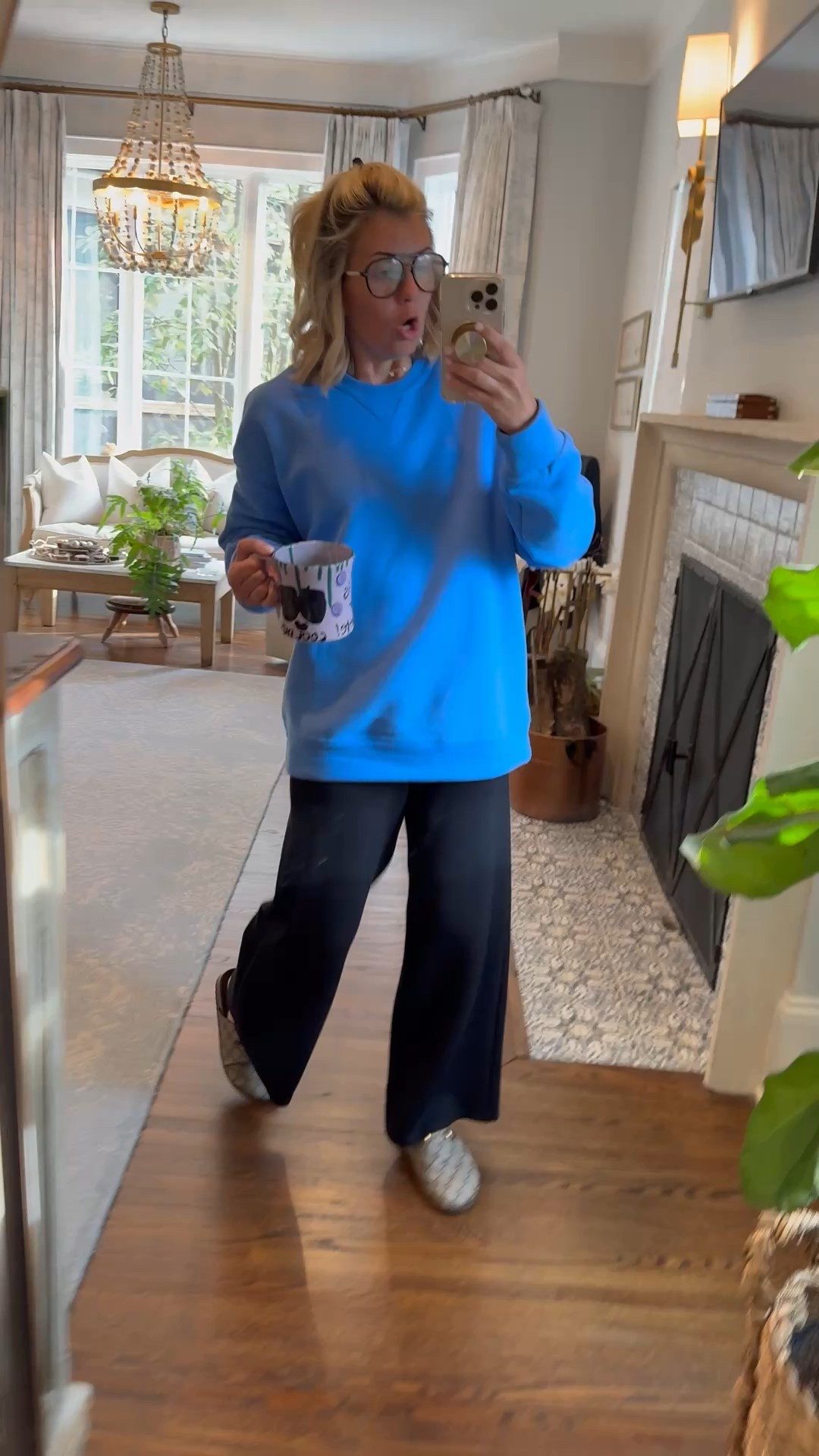 Go on and go… It’ll have to do!

Extra small sweatshirt 
Small petite pants 
38 shoes 


#LTKmomlife #LTKdayinmylife #LTKmorningroutine