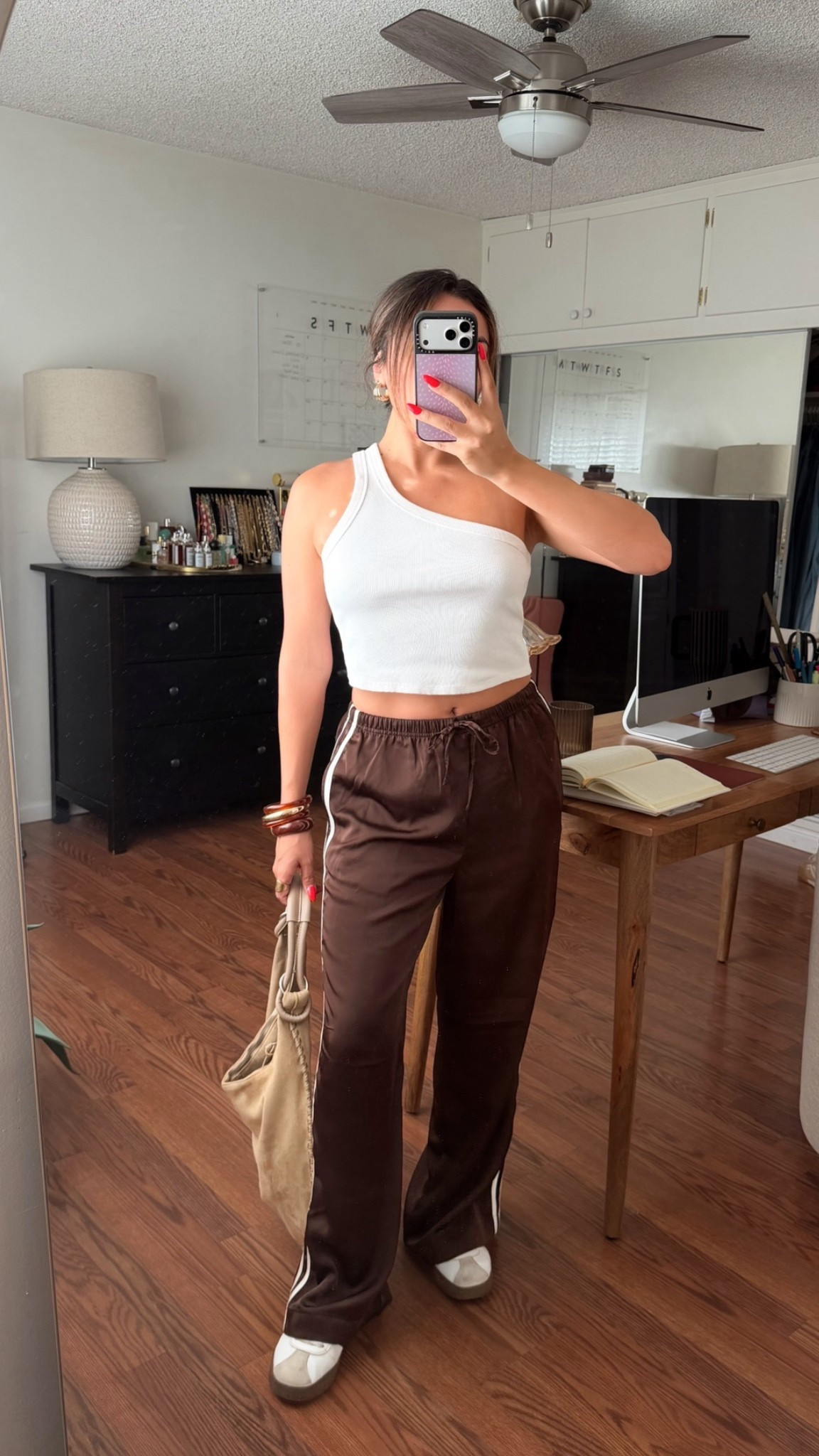 the way these track pants are under $30 is crazy!! they feel expensive and are the perfect pant to transition from summer to fall. wearing a size small 
—

#LTKActive #LTKootd #LTKSaleAlert