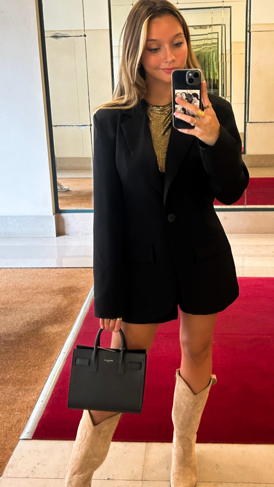 Night classy ootd 🖤 #nightootd#blackootd#goldootd#chicootd