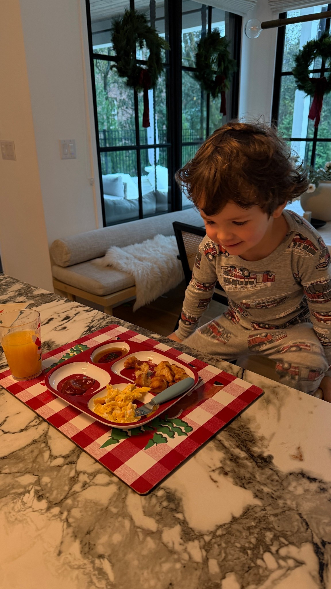 kids xmas place setting 

#LTKHoliday #LTKKids #LTKBeauty