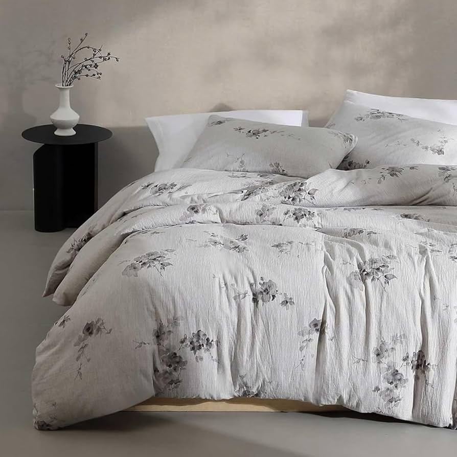 Calvin Klein - King Comforter Set, Floral Inspired Soft Bedding with Matching Shams, Oeko-Tex Cer... | Amazon (US)