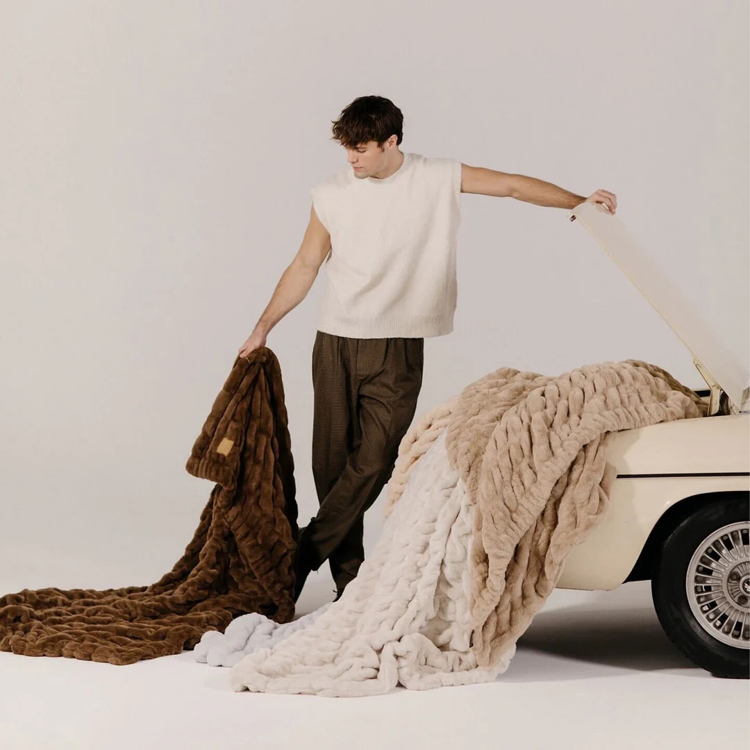 Antique Ivory | Lola Blankets