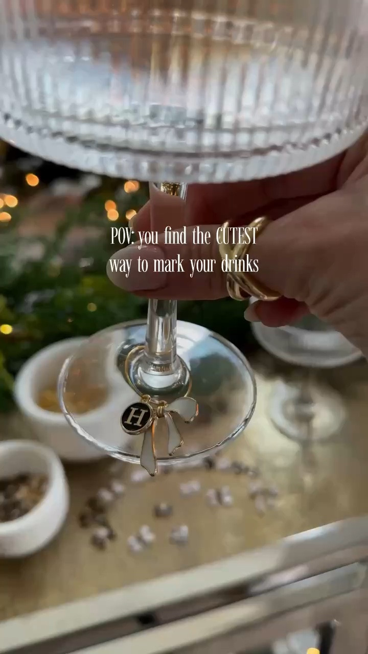 🖤OBSESSED🖤
⁣
We wanted a fun way to mark mocktails for Jocelyn’s holiday party, and now I’m using this idea for my cocktail parties. The possibilities are endless, but how beautiful are these black and white charms? ⁣
⁣
#amazonmusthaves #amazonfavorites #amazonholiday #amazongiftguides #amazonmusthave #amazonfinds #amazonfavorite #amazonhome #whatsinmybag #packwithme #diygift #diygifts #diygiftideas #giftsforher #cocktail #amazonfashion #amazonbeauty #amazonbeautyfinds #holiday #entertainingathome

#LTKHoliday #LTKParties #LTKSeasonal