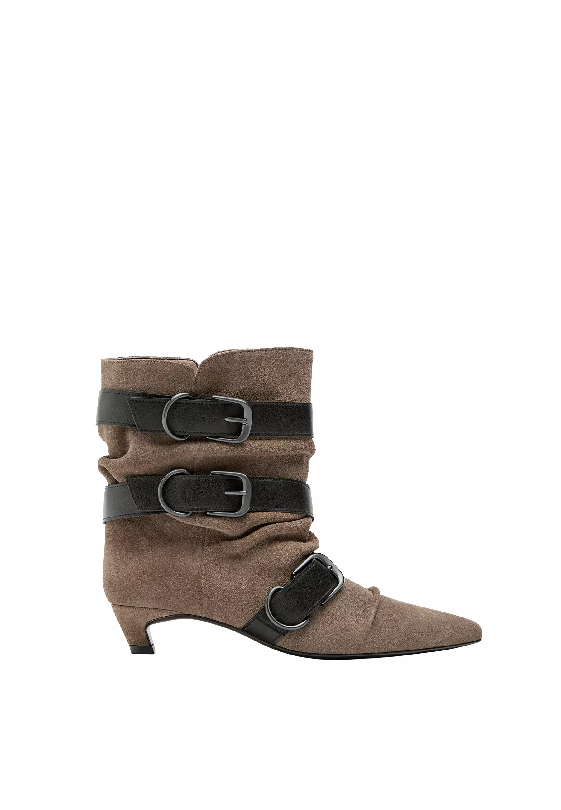 Bottines kitten ceinture cuir - Tout afficher femme | Stradivarius France | Stradivarius (FR)