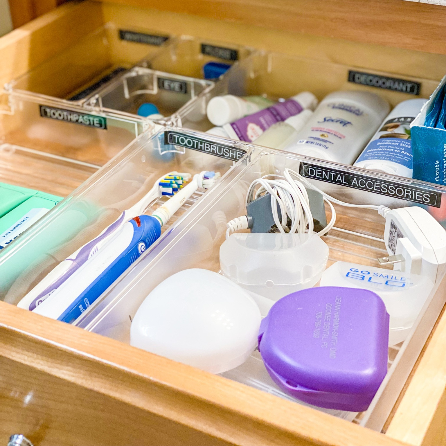 Let’s chat about bathroom drawers! Dividers/organizers are the easiest product to implement, but when it comes to keeping up with where things go back, some people struggle! That’s why we label *everything* possible for clients. They can always remove the label later, but even for our own personal drawers we think labels help (especially when certain other people *cough* husbands *cough* try to put things away) 😂 OH! And don’t forget museum putty to keep the organizers in place 👏🏻 no more shifting when you open and close drawers! Check out our LTK at the link in our bio for some drawer divider options! #LTK #LTKorganization #bathroomorganization #organization 