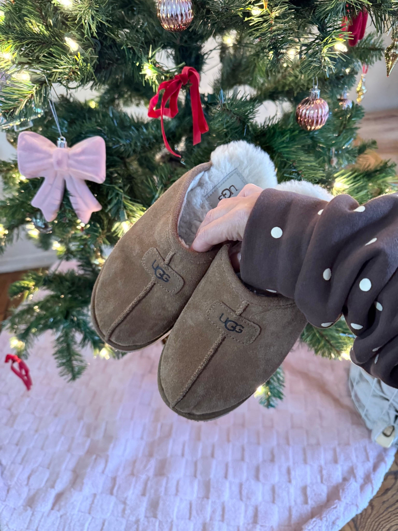 one of my fave ugg slippers are on sale!

#LTKSaleAlert #LTKHoliday #LTKGiftGuide