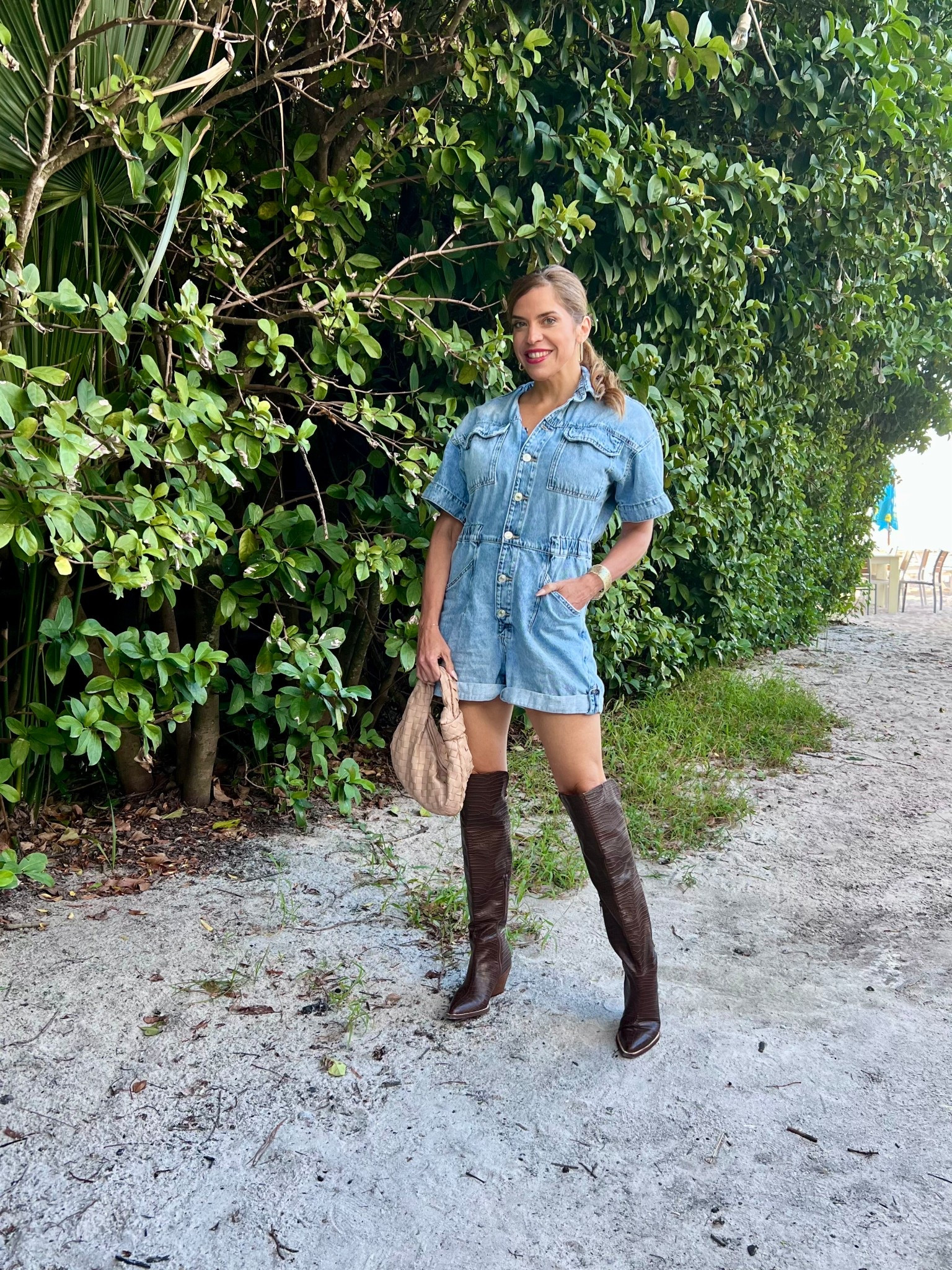 Denim done differently 🤍 A one-piece wonder that blends ease with edge. Pair it with knee-high boots for that perfect mix of laid-back charm and elevated style. 
Would you wear this look for brunch or beachside strolls? 🌿✨

#DenimDays #EffortlessStyle #ChicAndCasual #TimelessFashion #OOTDInspo #StyleWithEase #SophisticatedStyle #ModernMuse #LTKStyle #FallTransitionLook #ElevatedCasual #ClassicWithATwist #WardrobeEssentials #ConfidenceInStyle

#LTKShoeCrush #LTKPetite #LTKStyleTip