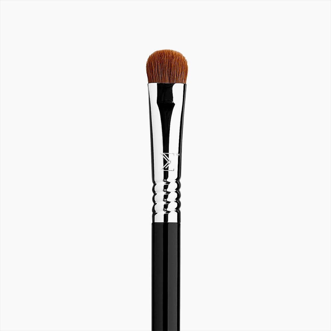 E55 Eye Shading Brush - Black/Chrome | Sigma Beauty