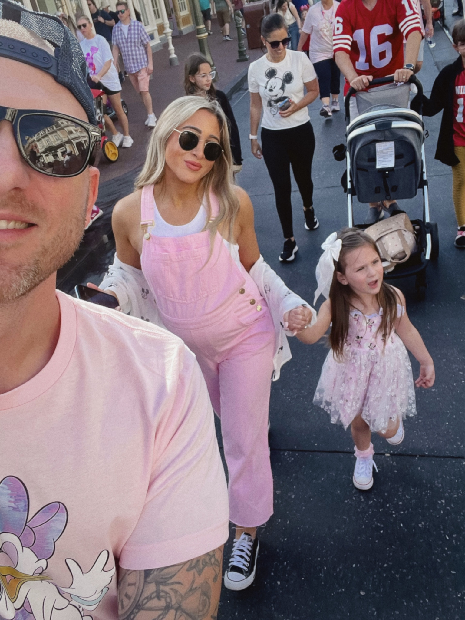 Pink overalls for the bump 🤰🏼
.
.
#maternity #bump #pregnant #fashion

#LTKfamily #LTKbaby #LTKmidsize